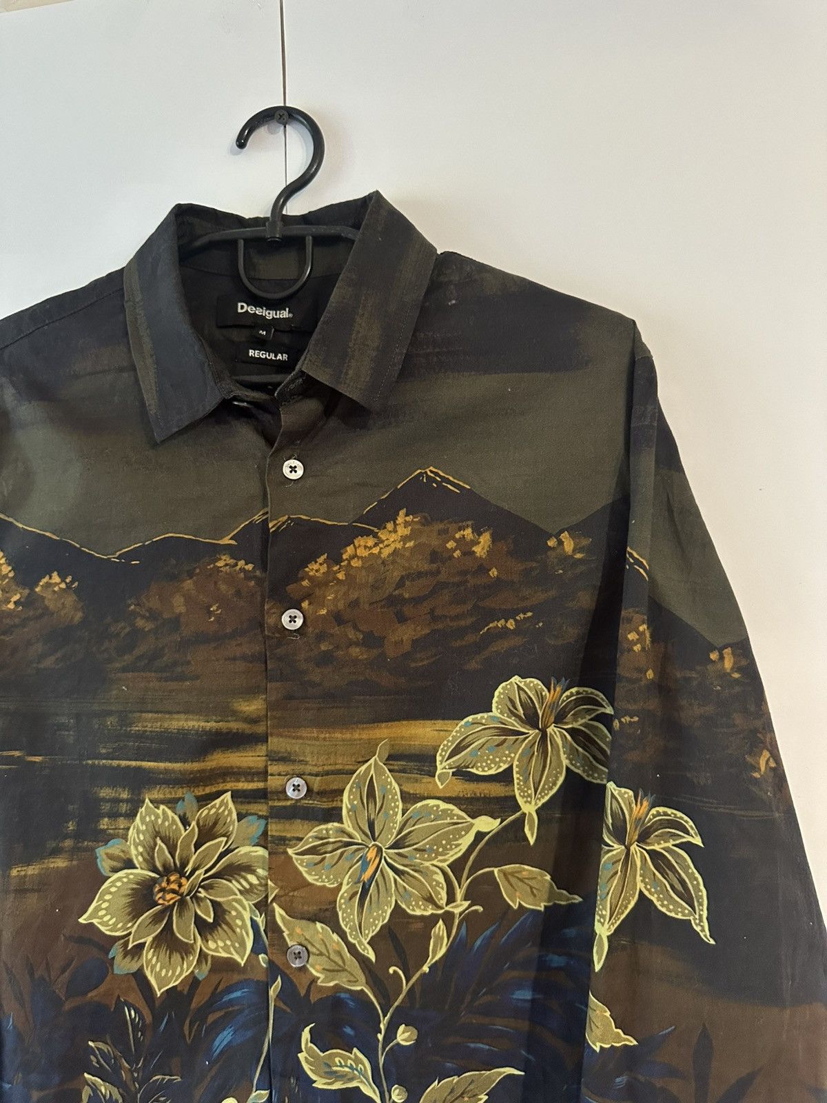 Desigual Desigual Floral & Mountain Print Long Sleeve Shirt Button Up Size US M / EU 48-50 / 2 - 3 Thumbnail