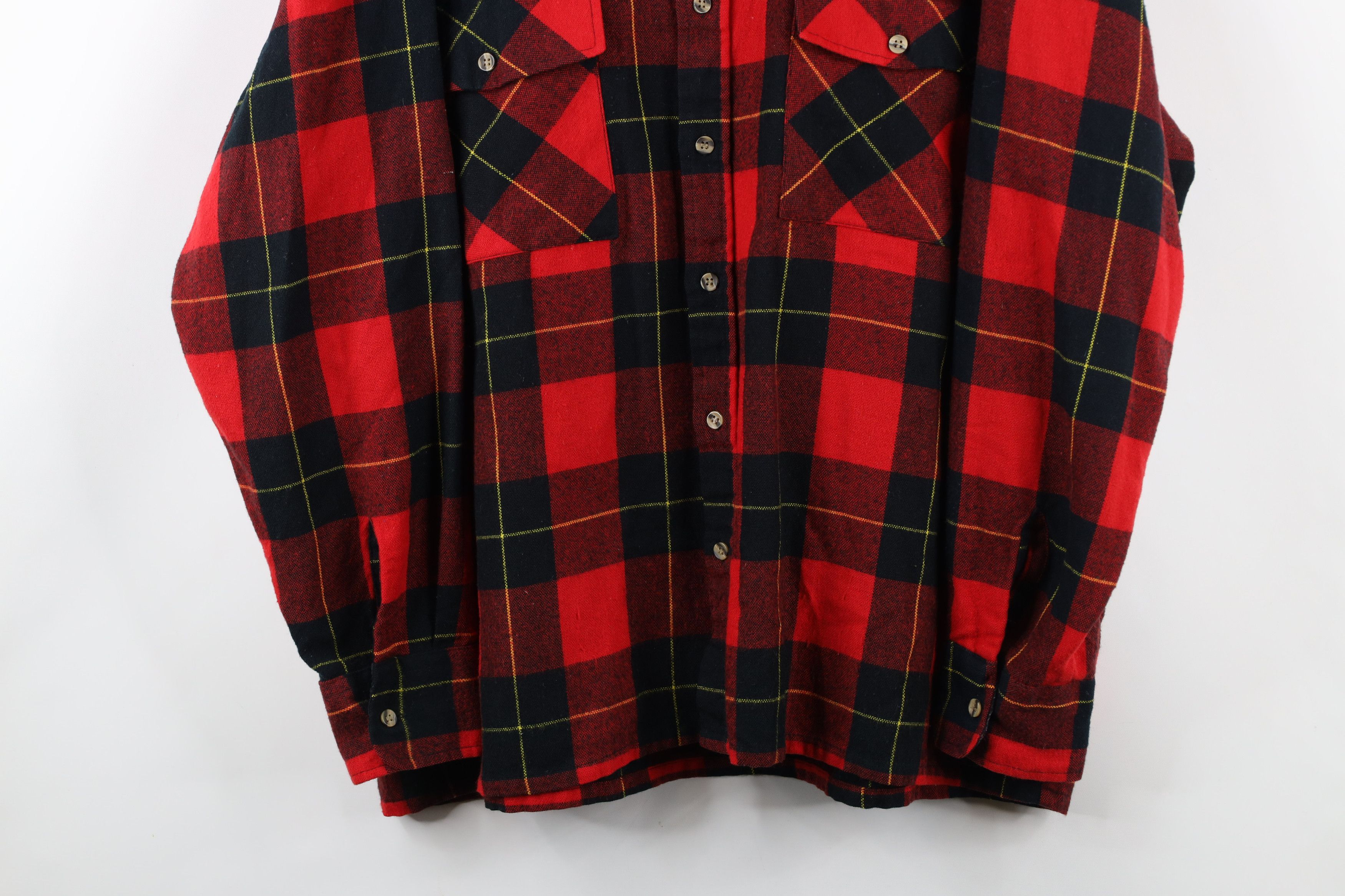 Vintage Vintage 90s Streetwear Knit Collared Button Shirt Plaid Size US XL / EU 56 / 4 - 3 Thumbnail