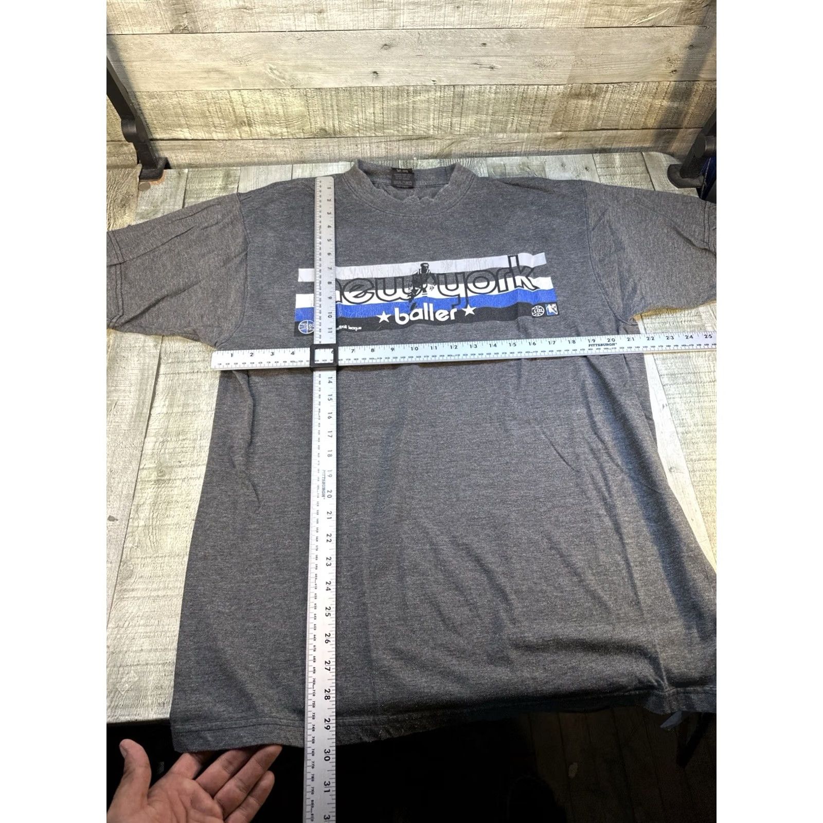 Lee VINTAGE Lee & Lee New York Baller T-Shirt XL Gray 90s Streetwear Mens Shirt Size US XL / EU 56 / 4 - 2 Thumbnail