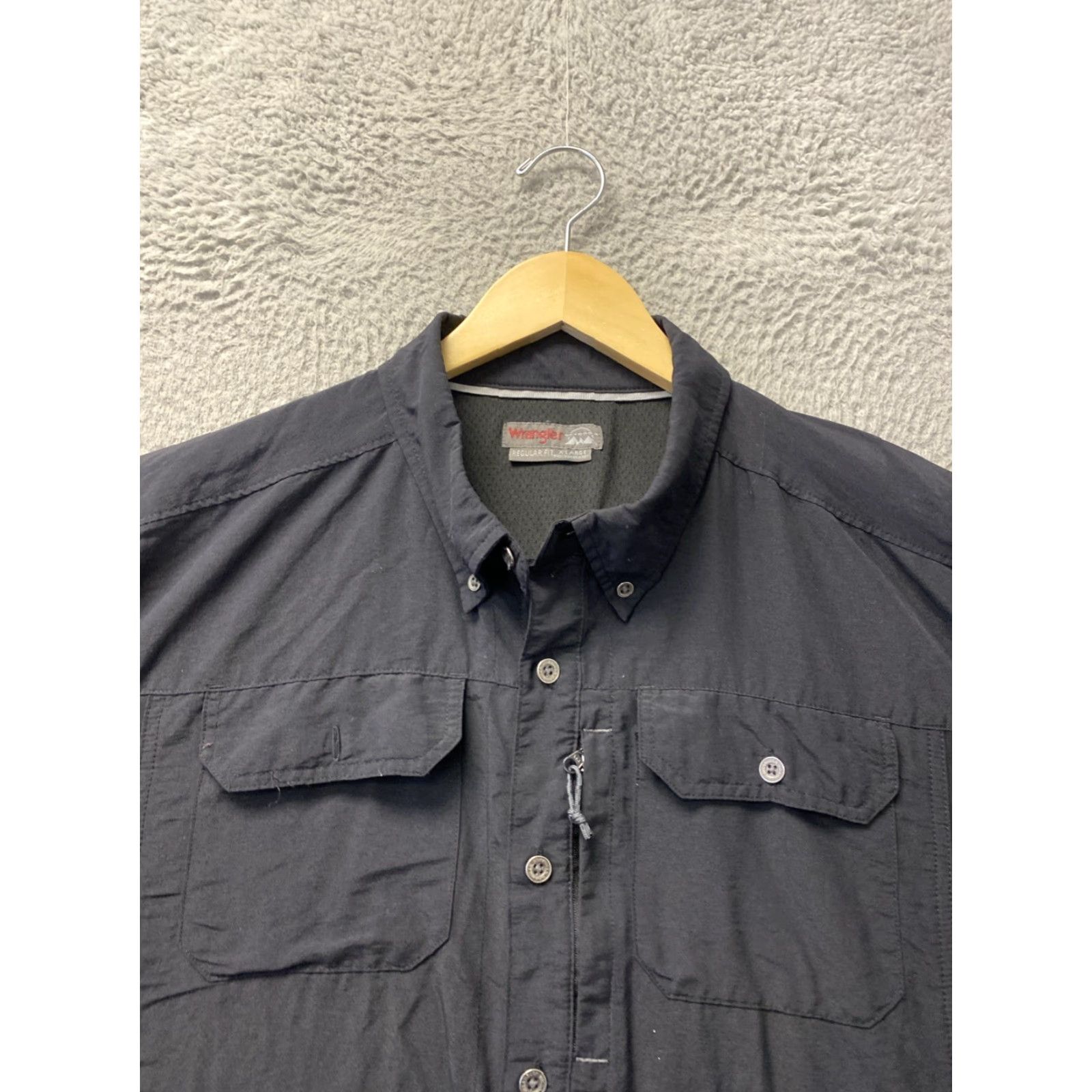 Wrangler VINTAGE Wrangler Men’s Shirt XL Outdoor Stretch Button Front Black (167-2) Size US XL / EU 56 / 4 - 3 Thumbnail