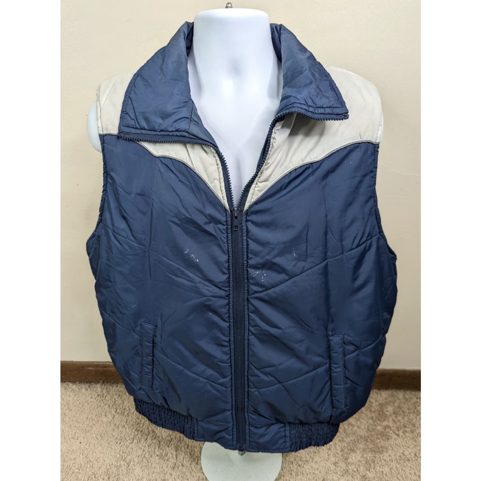 Vintage VINTAGE Blue Nylon Puffer Vest Winter Ski Jacket Men's Large 42-44 1980s / 70s Puffer Look Outdoor Vest L Blue Mens Size US L / EU 52-54 / 3 - 2 Thumbnail