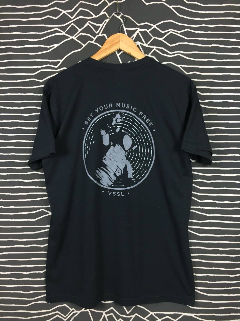 Vintage VSSL Home Audio System Set Your Music Free Tee Size US L / EU 52-54 / 3 - 2 Thumbnail