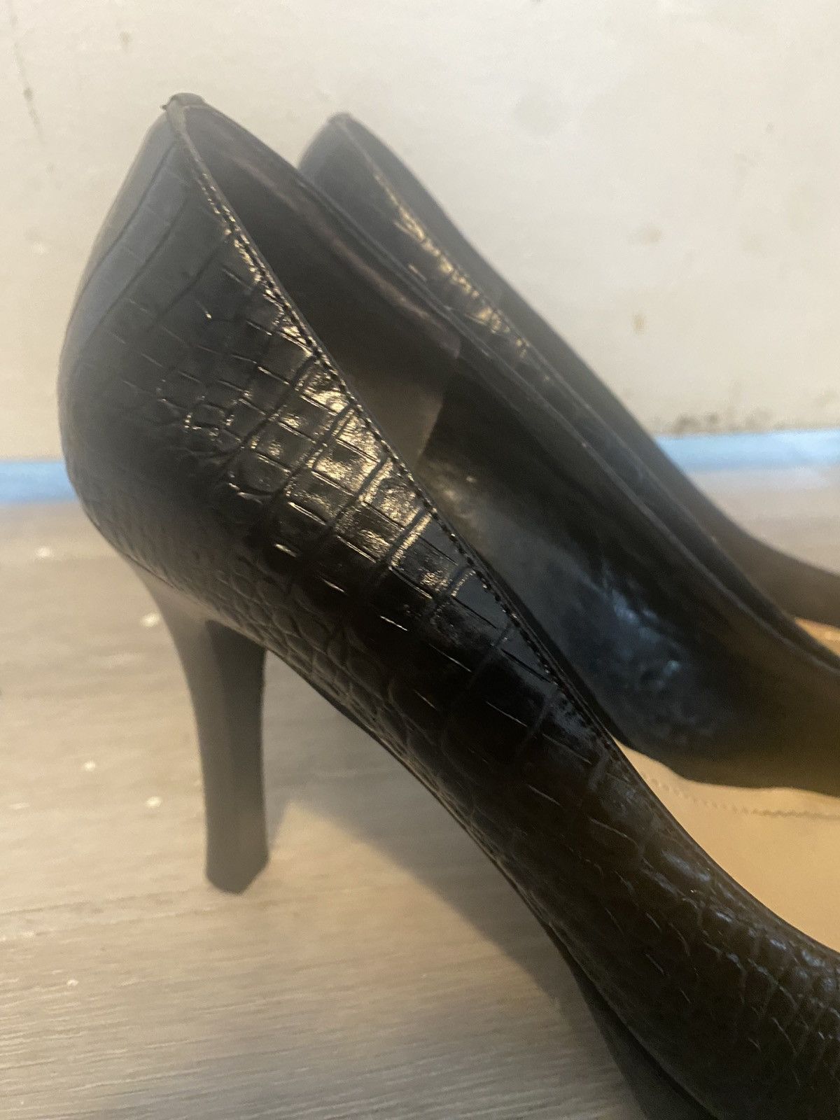 Ann Taylor ANN TAYLOR classic black real leather heels (US 8; EU 38.5) Size US 8 / IT 38 - 6 Thumbnail