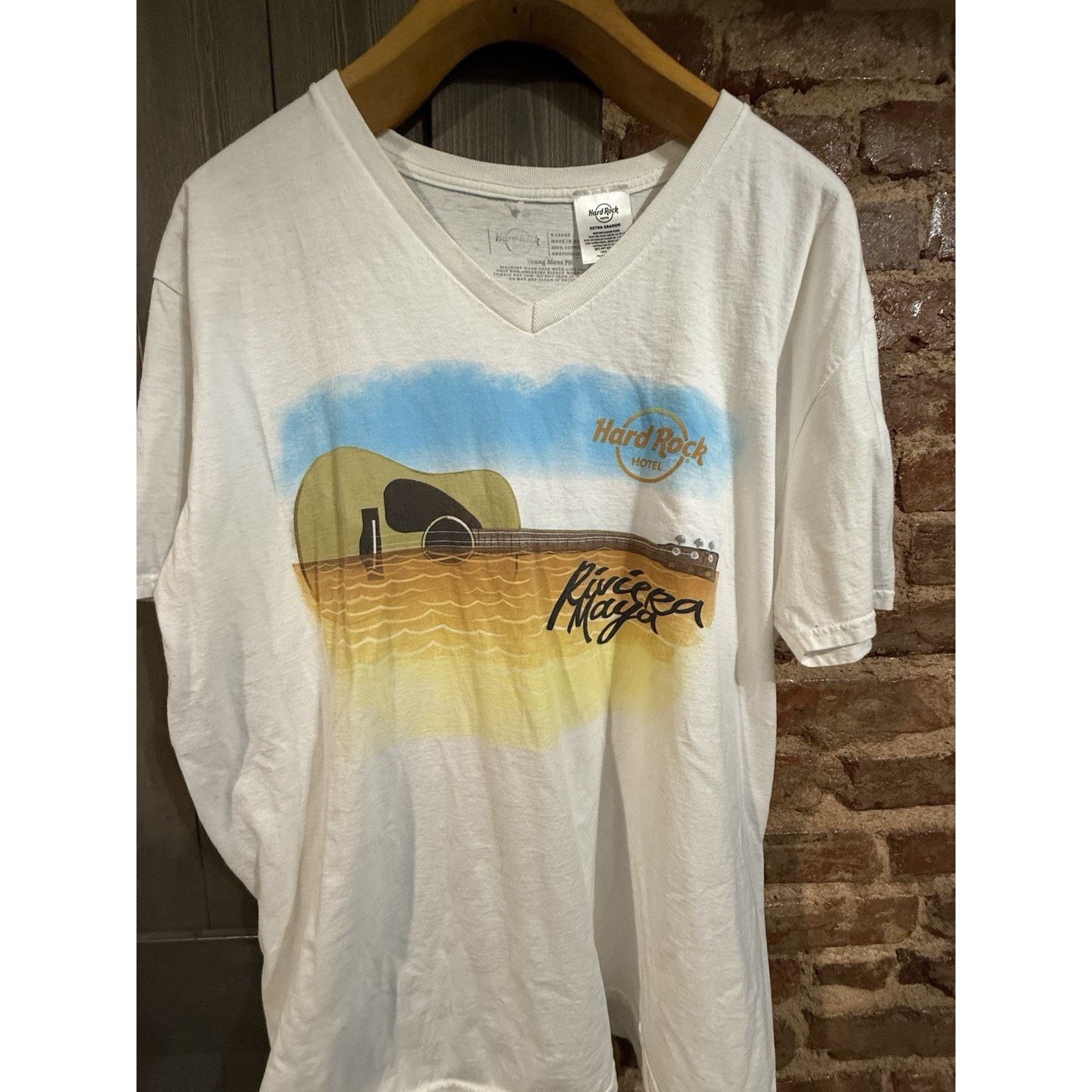 Hard Rock Cafe Hard Rock Hotel River Maya Guitar XL Young Men’s Fit V Neck Size US XL / EU 56 / 4 - 1 Thumbnail