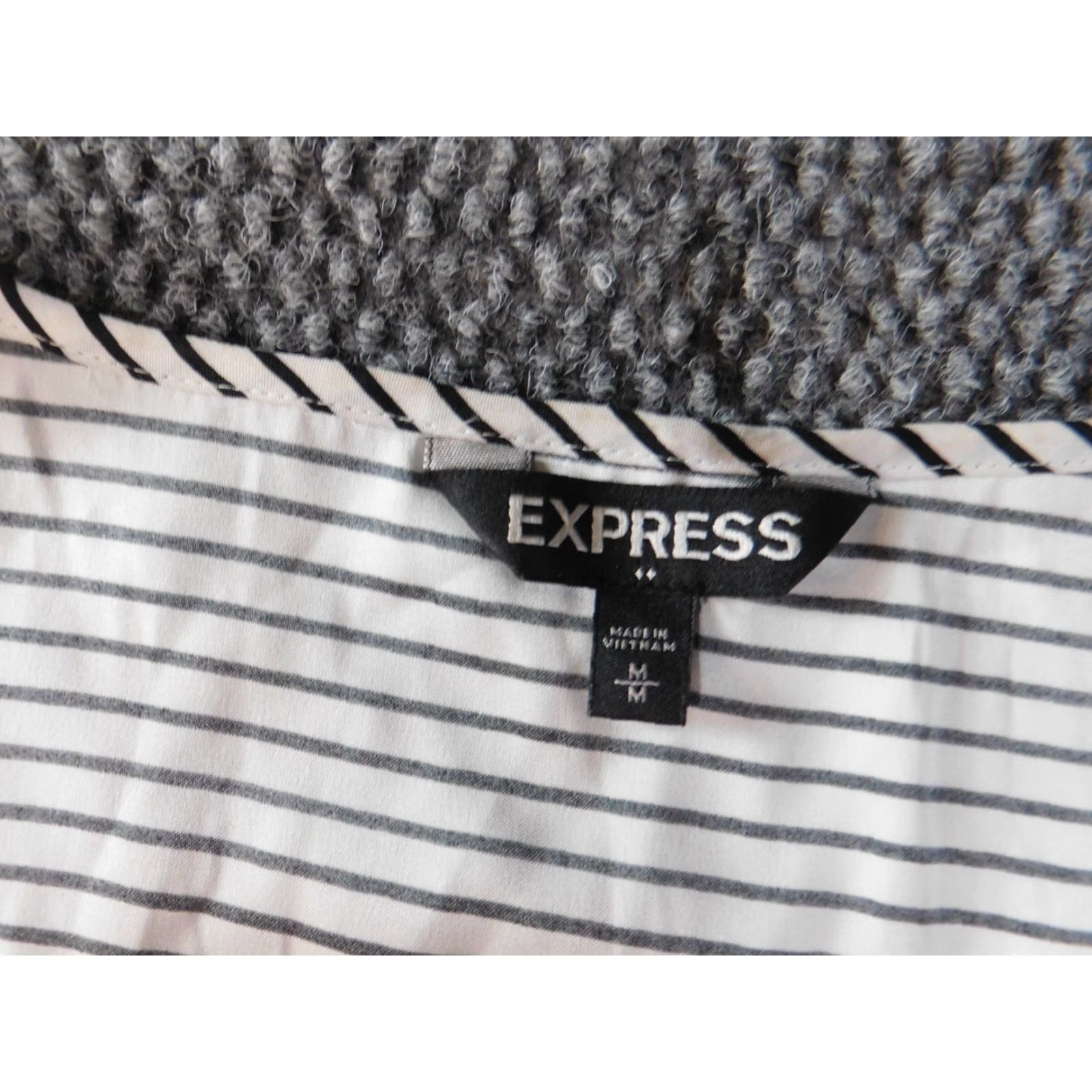 Express Express Blouse Womens M white striped pullover top Casual V-Neck Shirt Size M / US 6-8 / IT 42-44 - 5 Thumbnail