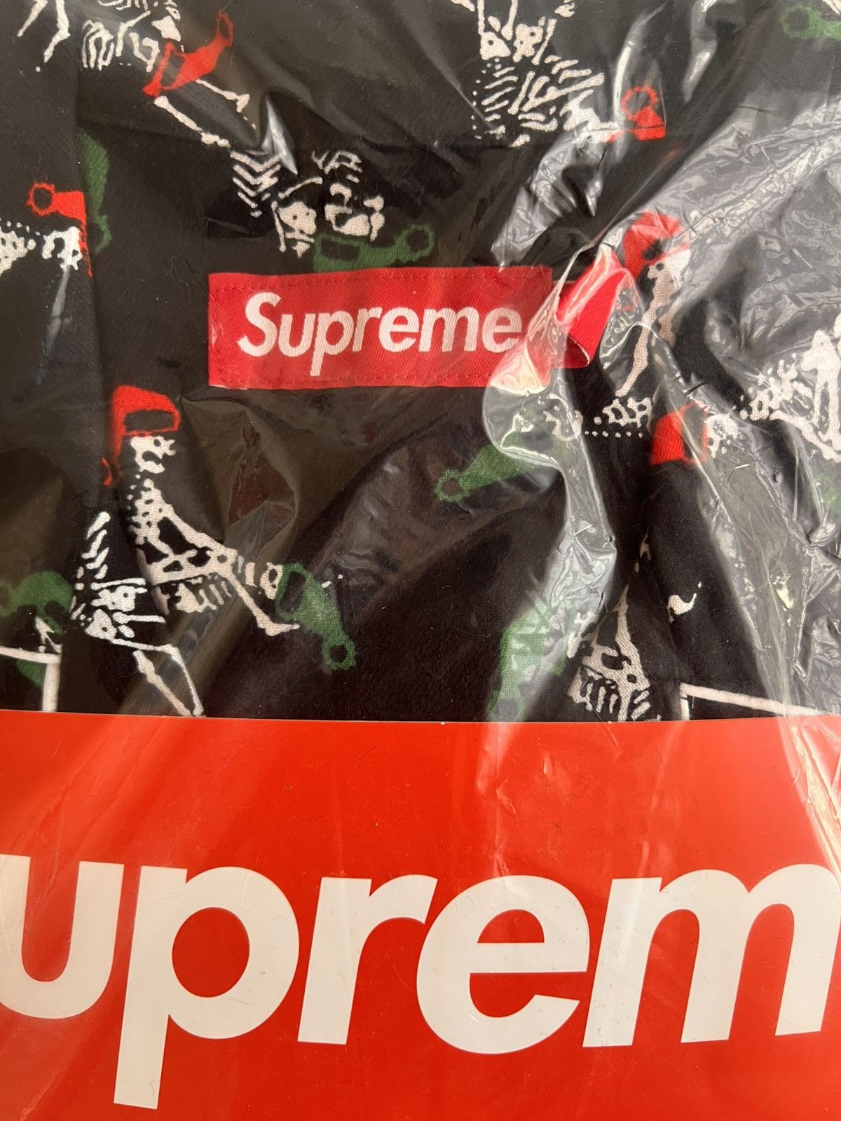 Supreme L - Supreme Holiday Pajama Set Black FW25 flannel shirt pant Size ONE SIZE - 3 Thumbnail