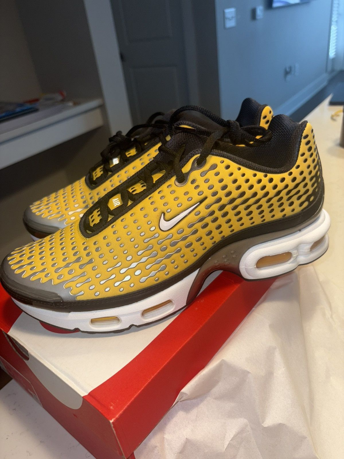 Nike Nike Air Max Plus 7 “Varsity Maize” Size US 11 / EU 44 - 1 Thumbnail