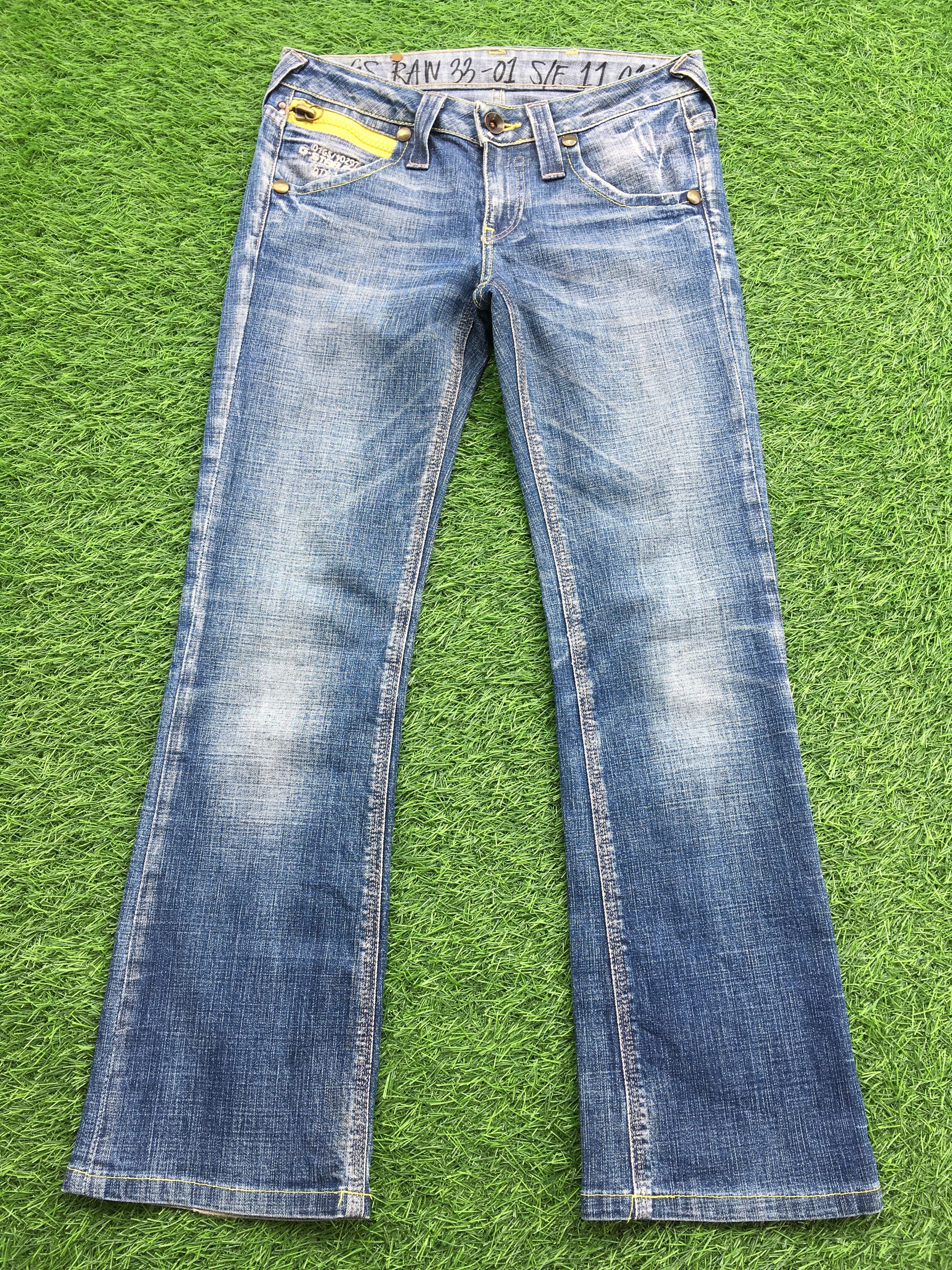 G-Star G-Star Raw Denim Low Waist Flared Denim D-1226 Size 25" / US 0 / IT 36 - 1 Thumbnail