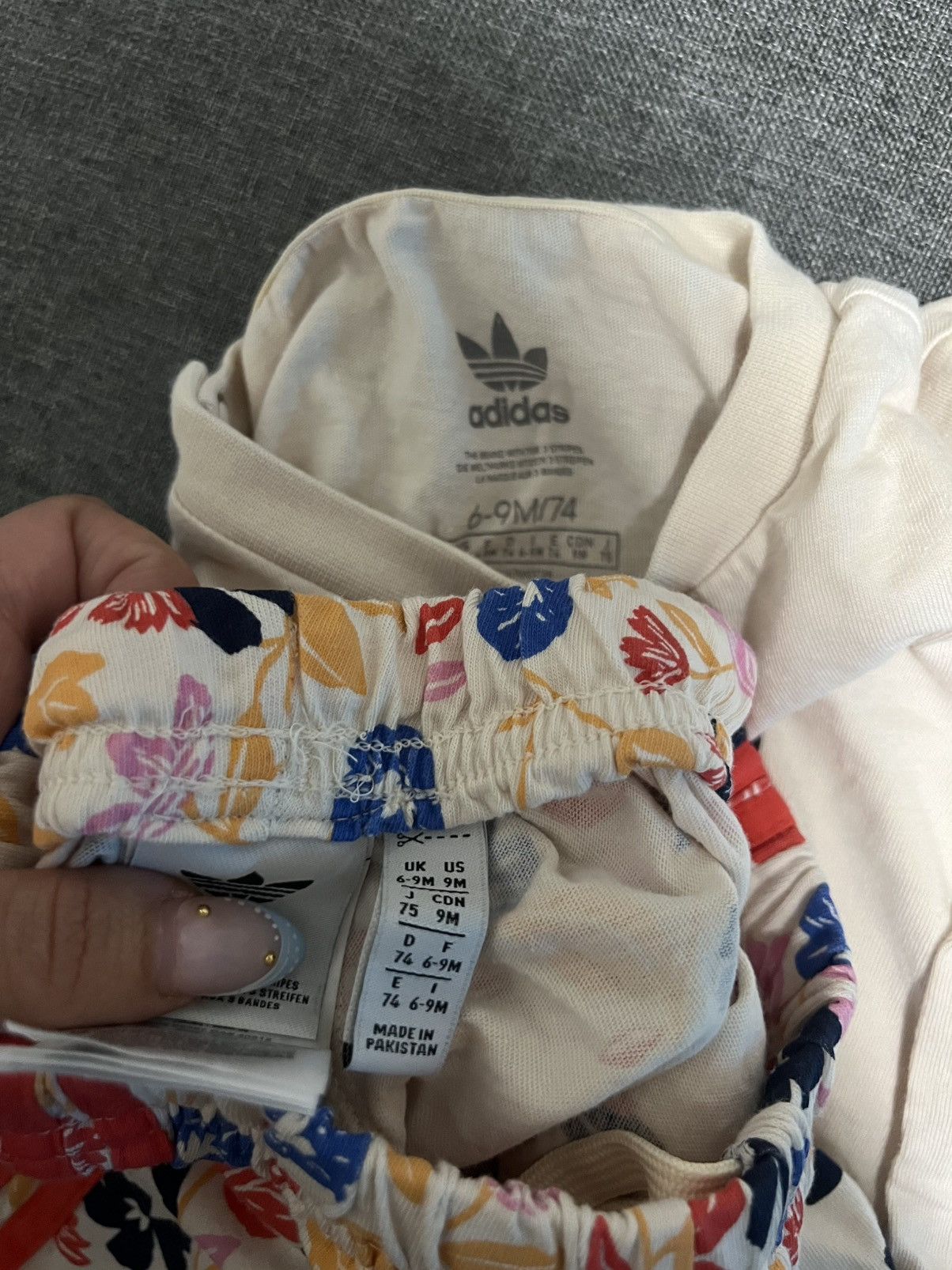 Adidas Adidas Kids Floral Short Tee Set Size 6-9M Size US XXS / EU 40 - 4 Thumbnail