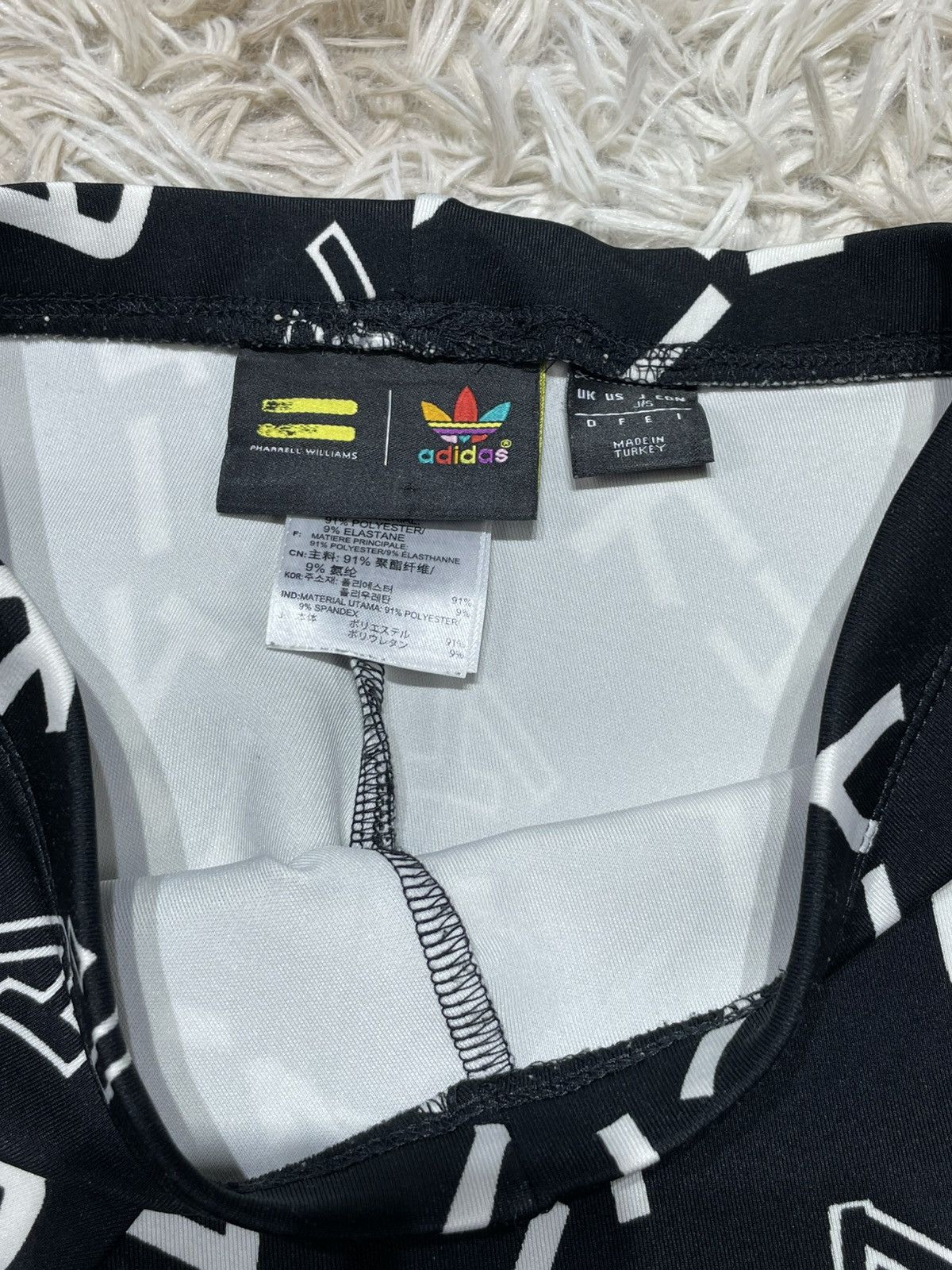 Adidas × Pharrell Human Race in Kanji Japanese Symbols Legging Size 24" / US 00 / IT 34 - 8 Thumbnail
