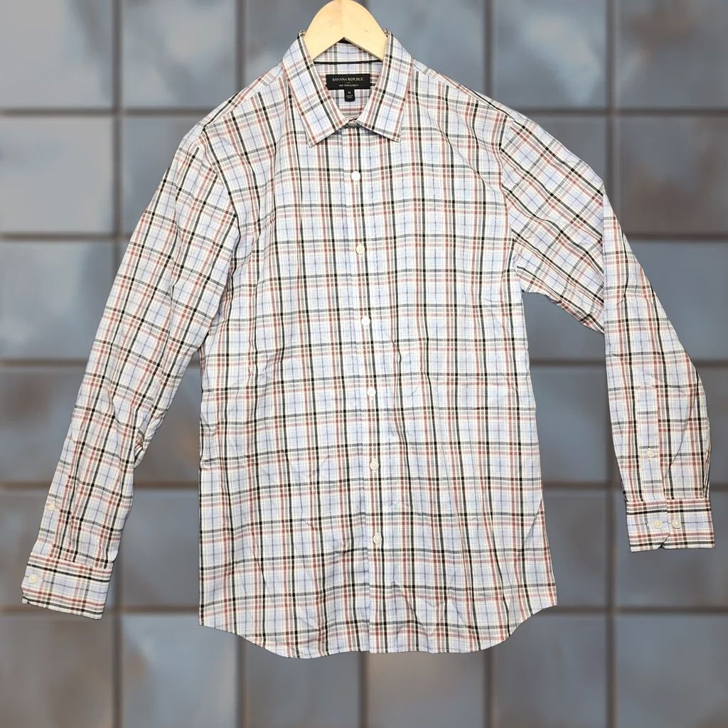 Banana Republic Banana Republic Shirt Mens 15-15.5 Medium 33-34 Slim Fit Long Sleeve Button Up Shirt Size US M / EU 48-50 / 2 - 1 Thumbnail
