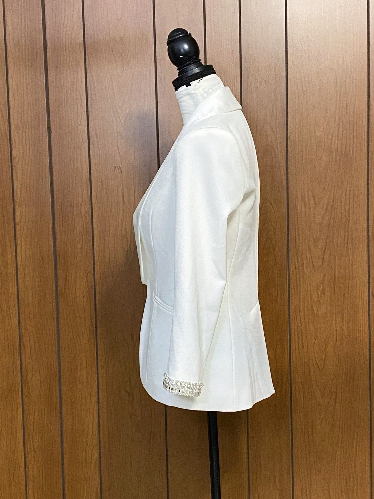 Generation Love Generation Love Argo Crystal Trimmed Crepe Blazer size XS Size XS / US 0-2 / IT 36-38 - 11 Thumbnail
