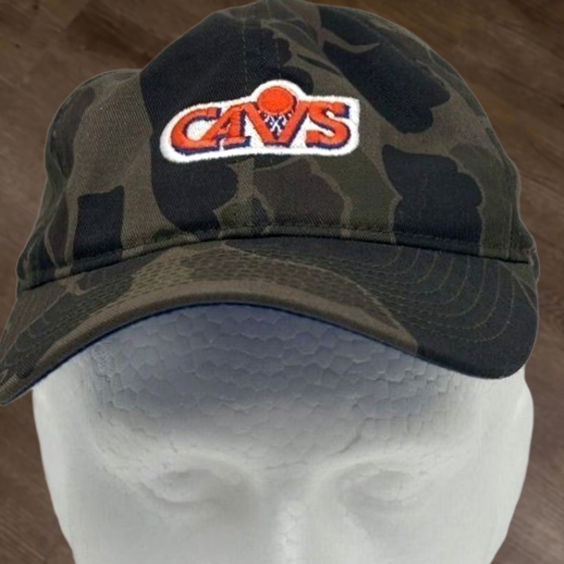 Mitchell & Ness Mitchell & Ness Cleveland Cavaliers Hats Mens OS Green Camouflage Baseball Cap Adjustable Cap Size ONE SIZE - 1 Thumbnail