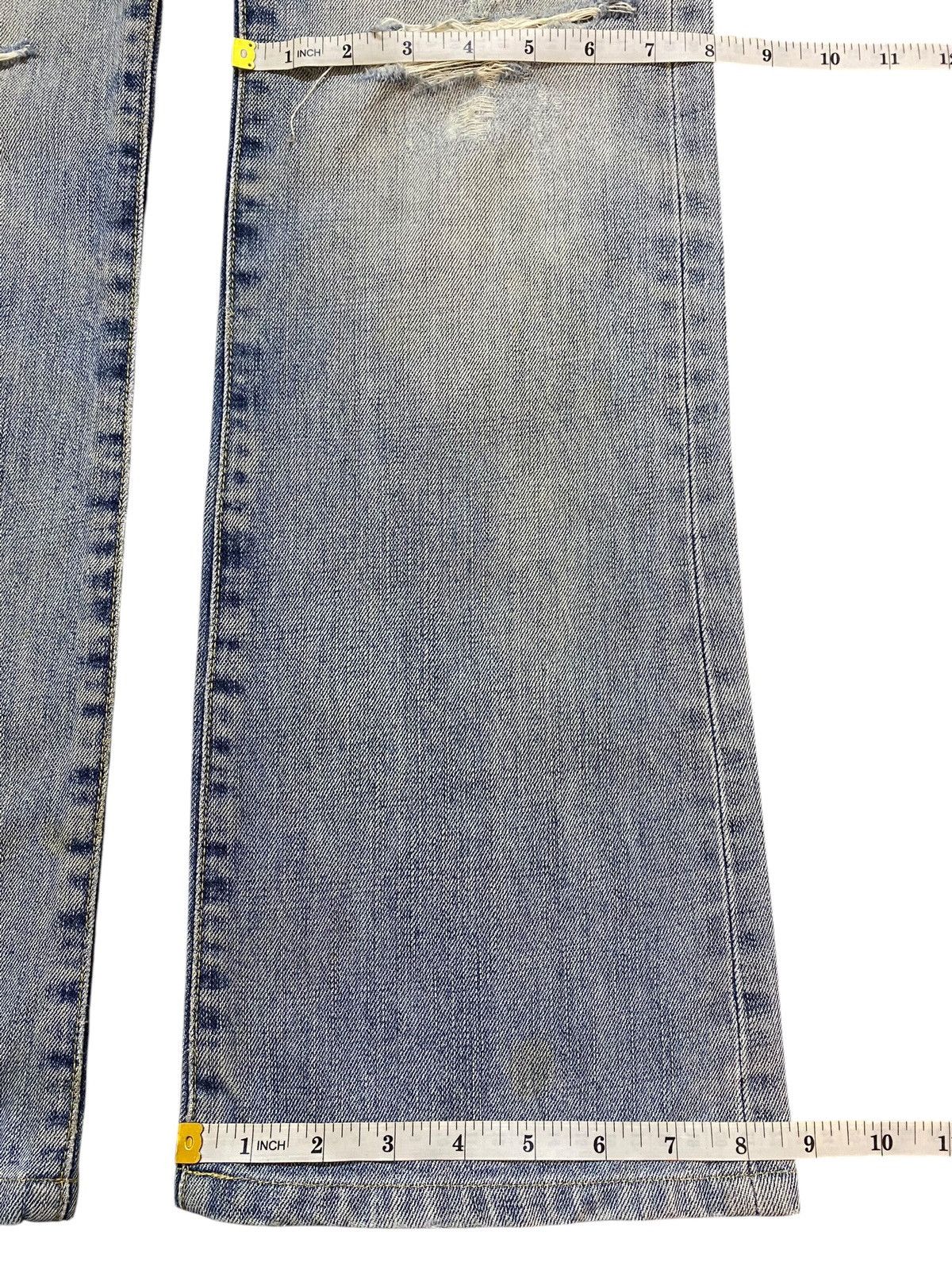 Japanese Brand Vintage Uniqlo Faded Wash Distressed Flare Jeans Size US 31 - 17 Thumbnail