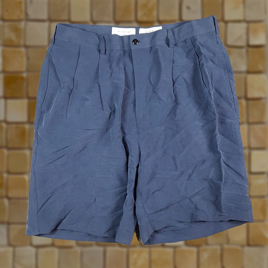 Izod VINTAGE IZOD Shorts Mens 34 Preppy Pleated Front Breathable Lightweight Chino Casual Beach Retro 90s 00s Summer Size US 34 / EU 50 - 1 Thumbnail