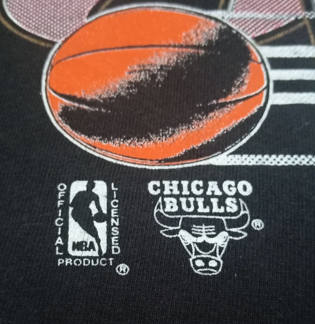 Fruit Of The Loom × NBA Vintage 90s Chicago Bulls 3 Peat NBA World Champions T-shirt Size US L / EU 52-54 / 3 - 8 Thumbnail