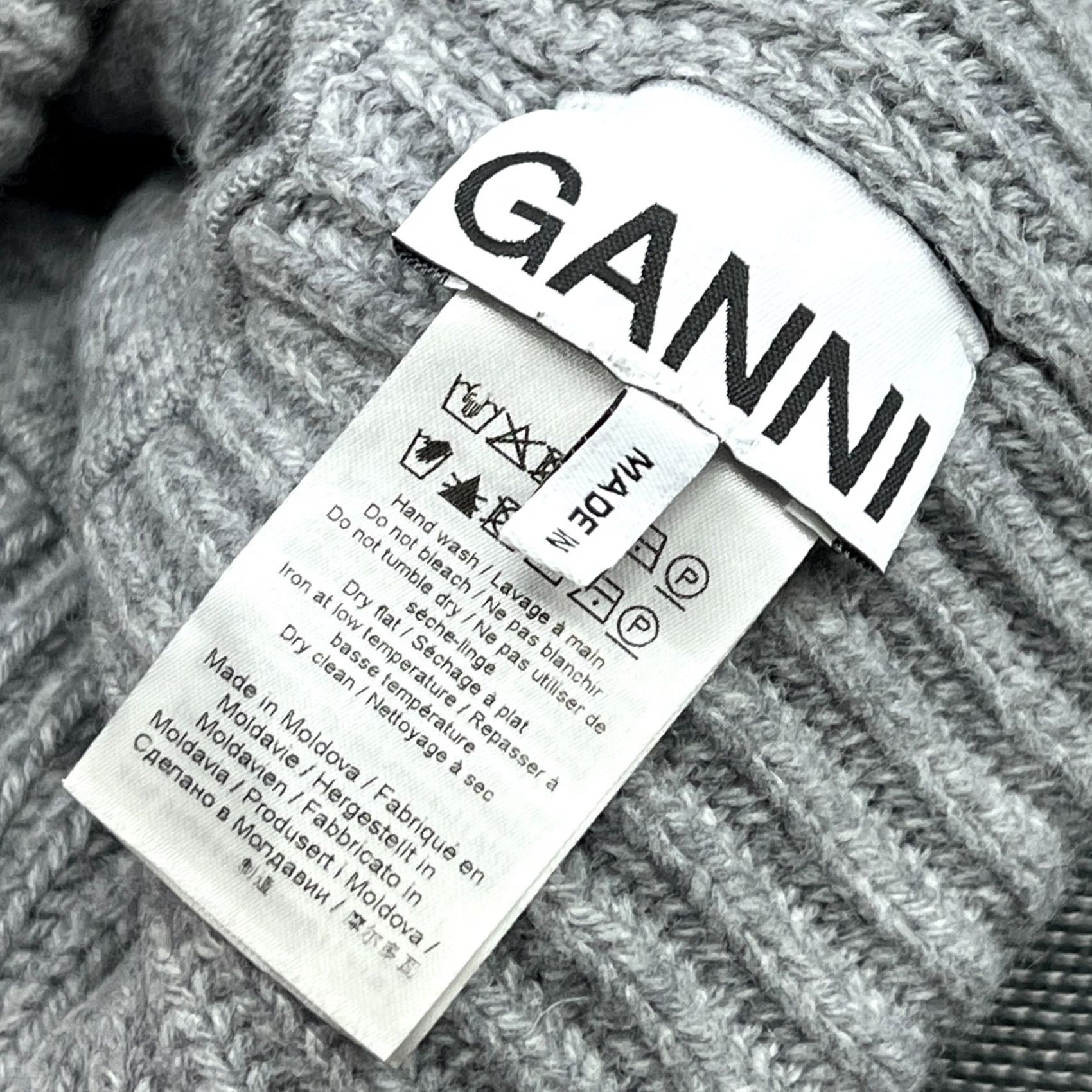 Ganni Ganni Womens Beanie One Size Wool Blend Gray Knitted Cuffed Wool Blend Beanie, Gray, One Size, Women’s, Knit, Thermal, Acrylic/Wool Size ONE SIZE - 4 Thumbnail