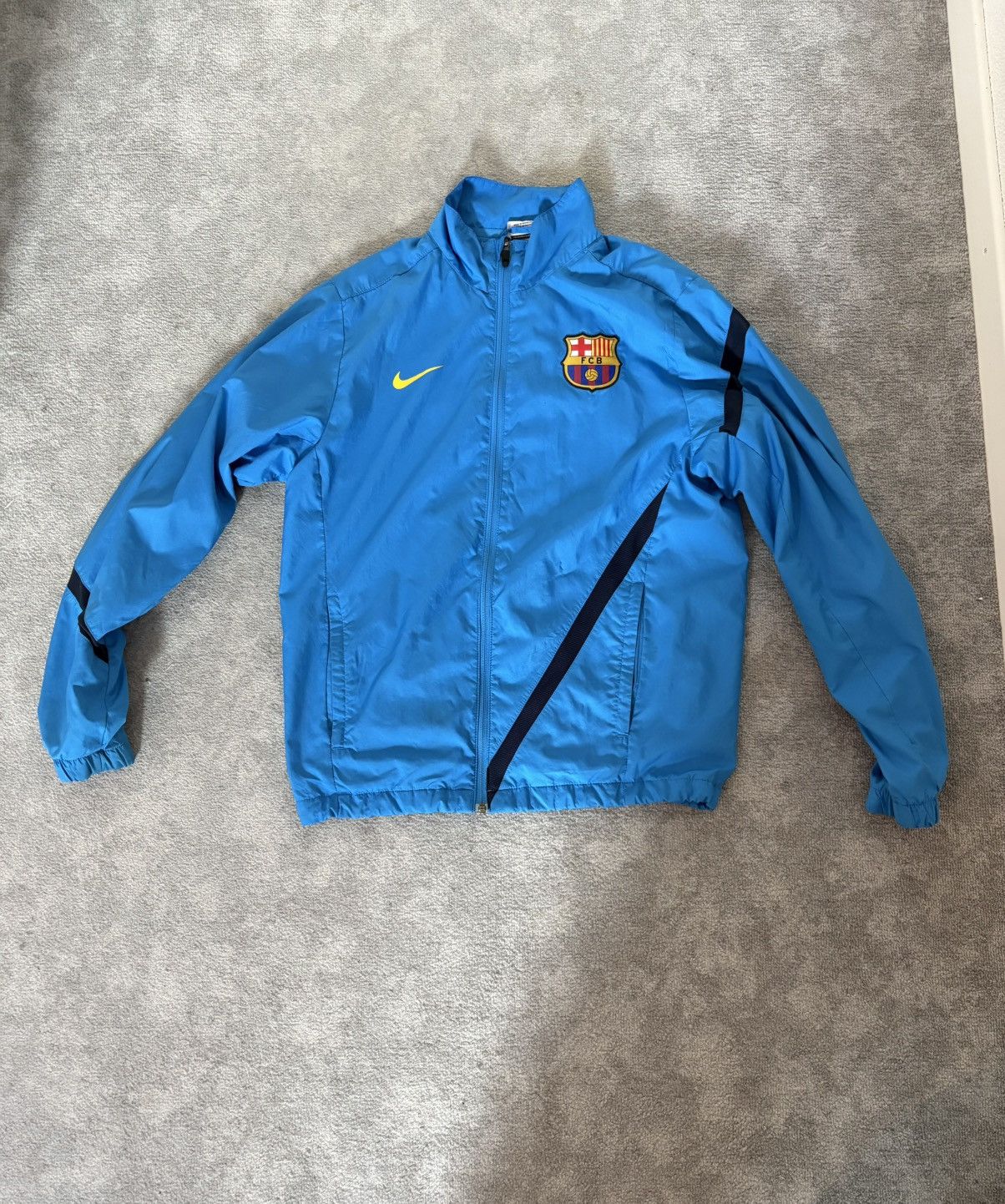 Nike × Vintage Vintage nike Barcelona wind jacket Size US S / EU 44-46 / 1 - 1 Thumbnail