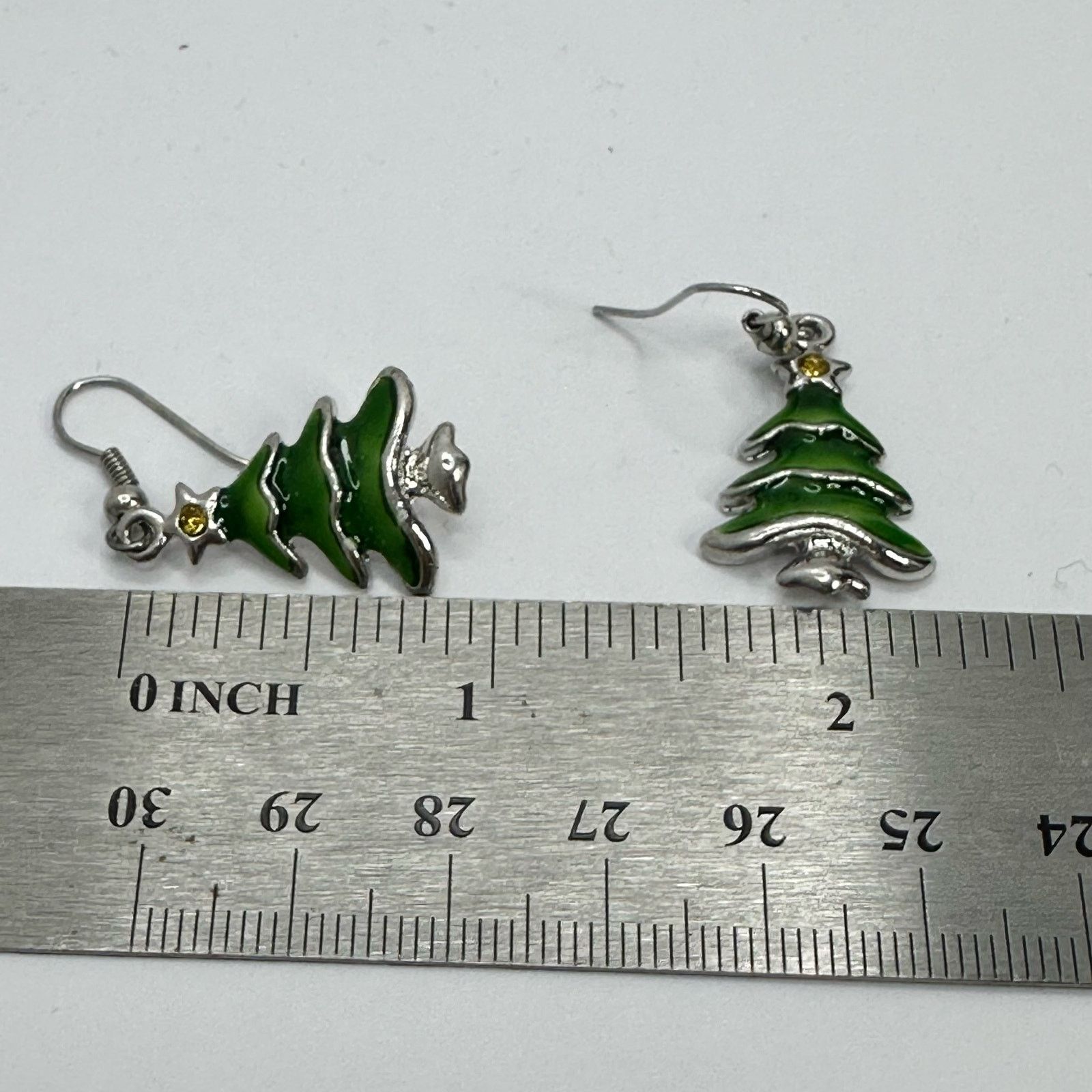 Other Green Enamel Christmas Trees Hook Dangle Earrings Holidays Size ONE SIZE - 3 Thumbnail