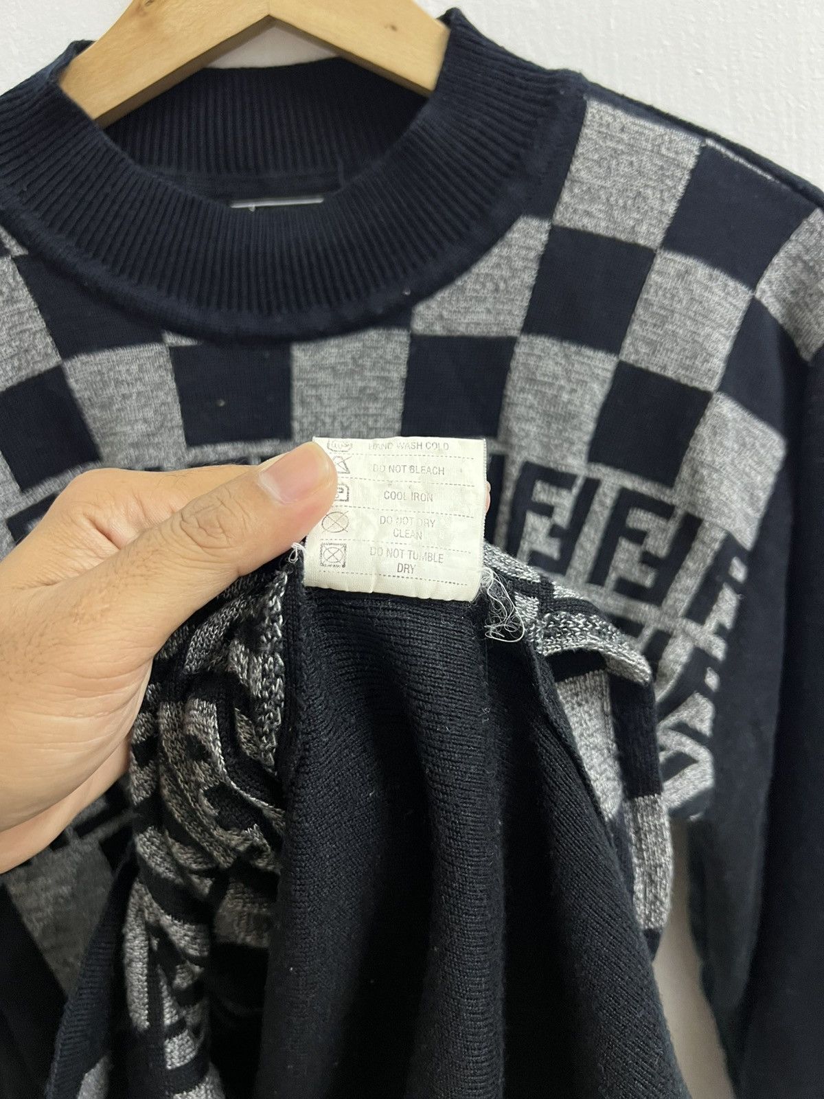 Fendi Vintage Fendi knitwear monogram Size M / US 6-8 / IT 42-44 - 5 Thumbnail