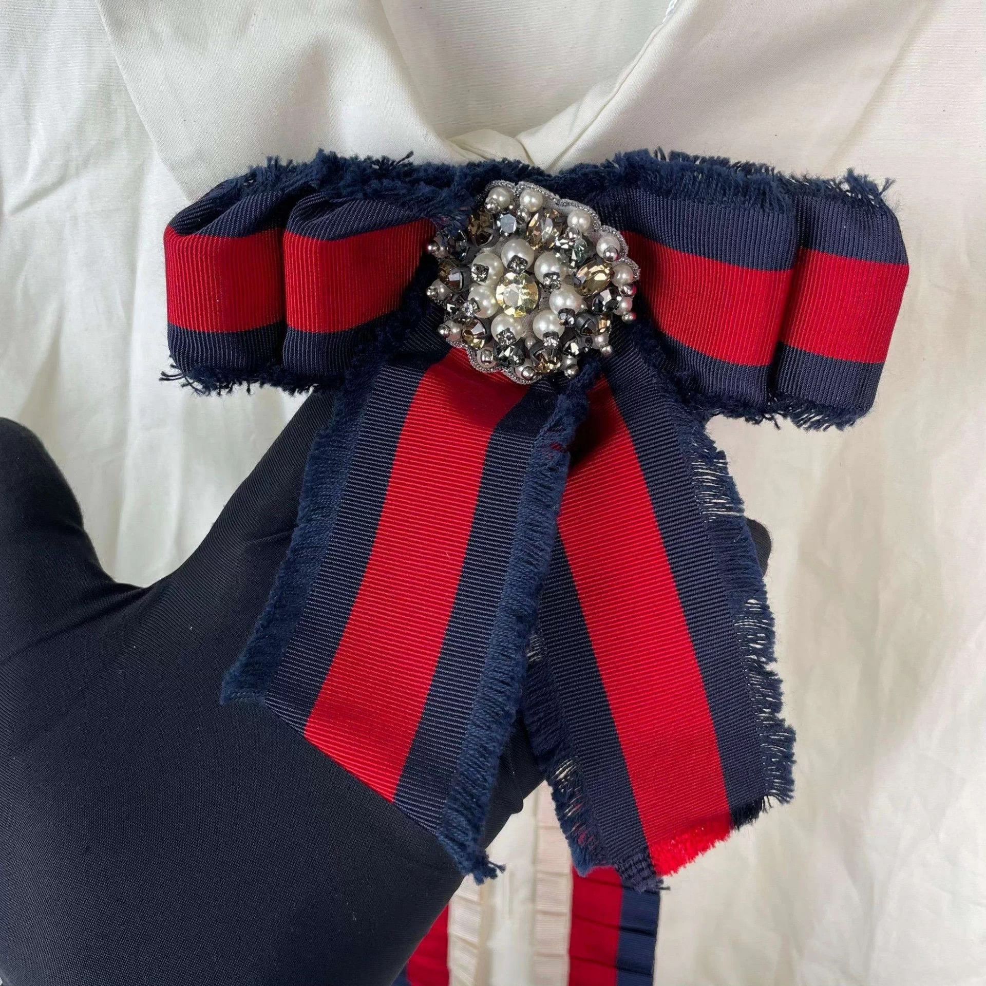 Gucci Women's Shirt Bow Crystal Button 40