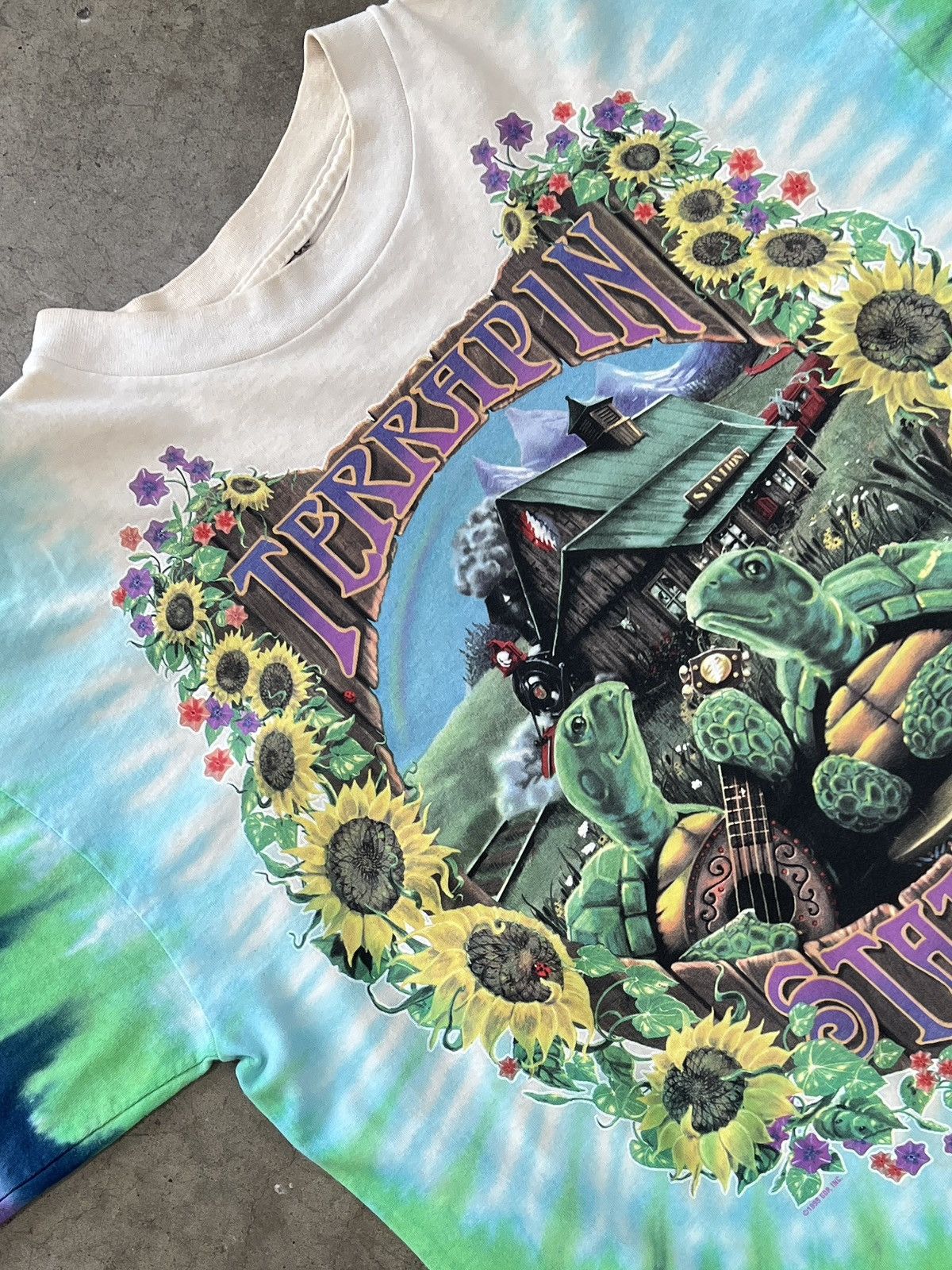 Band Tees Vintage 1999 Grateful Dead Terrapin Station Turtle Tee Large Size US L / EU 52-54 / 3 - 4 Thumbnail