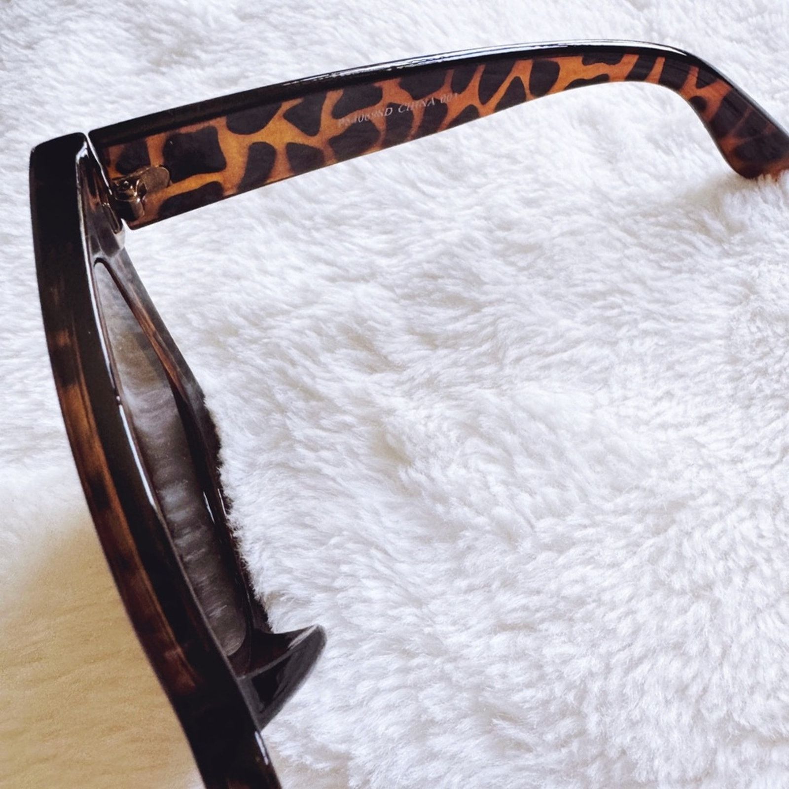 Other Liora Tortoise Brown Oversized Bold Sunglasses Size ONE SIZE - 6 Thumbnail