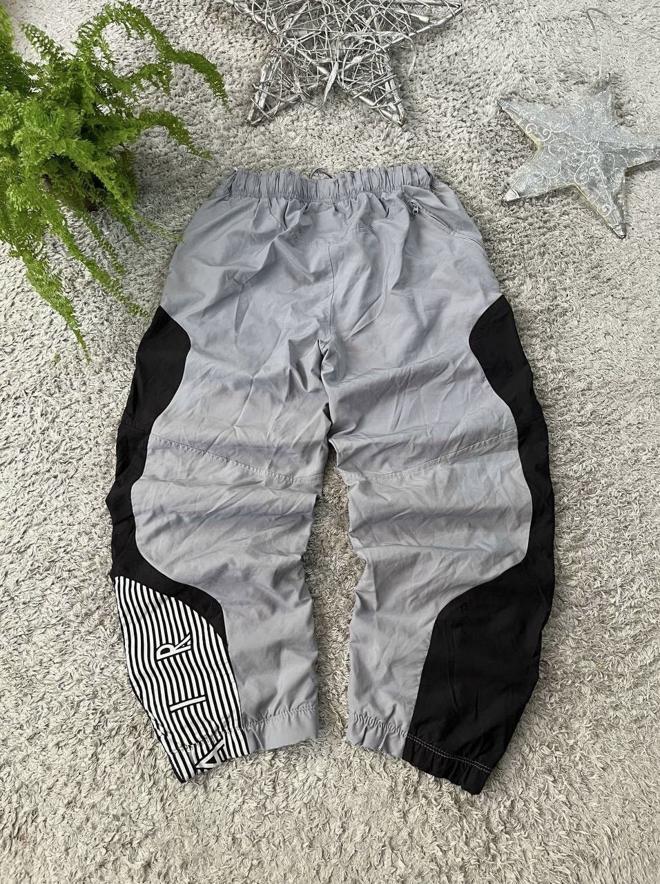 Nike × Vintage Vintage Nike 90s Pants Rare Y2K Big Logo Swoosh Outdoor Size US 30 / EU 46 - 1 Thumbnail