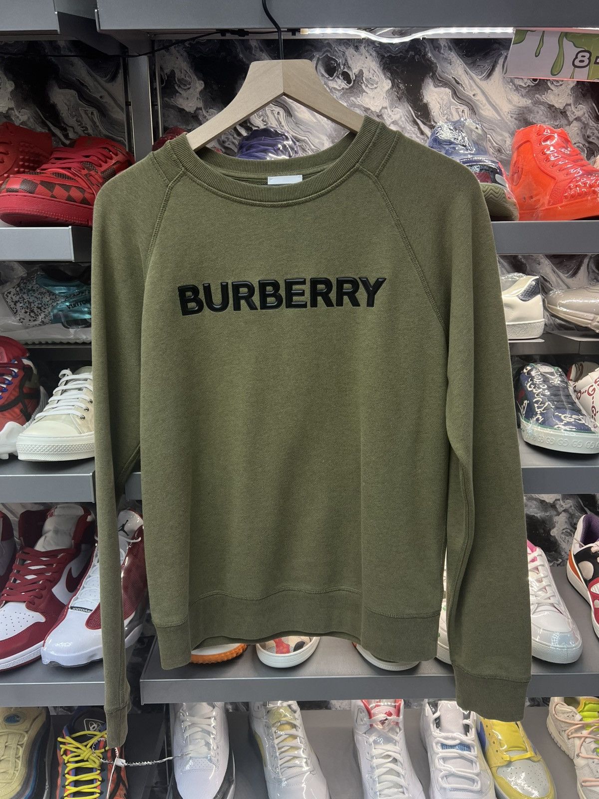 Burberry Burberry Olive Crewneck Size US S / EU 44-46 / 1 - 1 Thumbnail