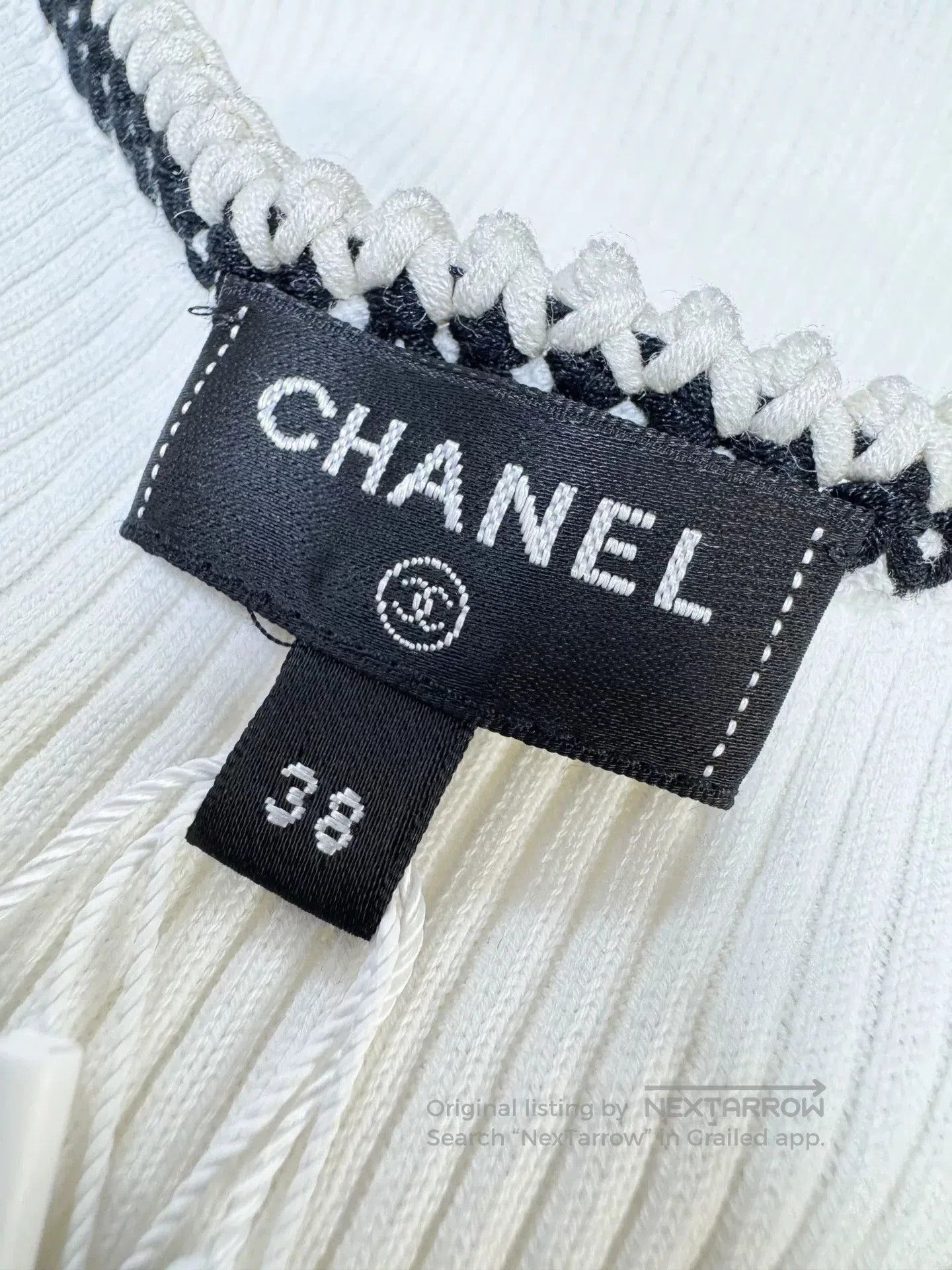 Chanel Chanel 22C White Black Trim Knit Vest. Size US L / EU 52-54 / 3 - 4 Thumbnail