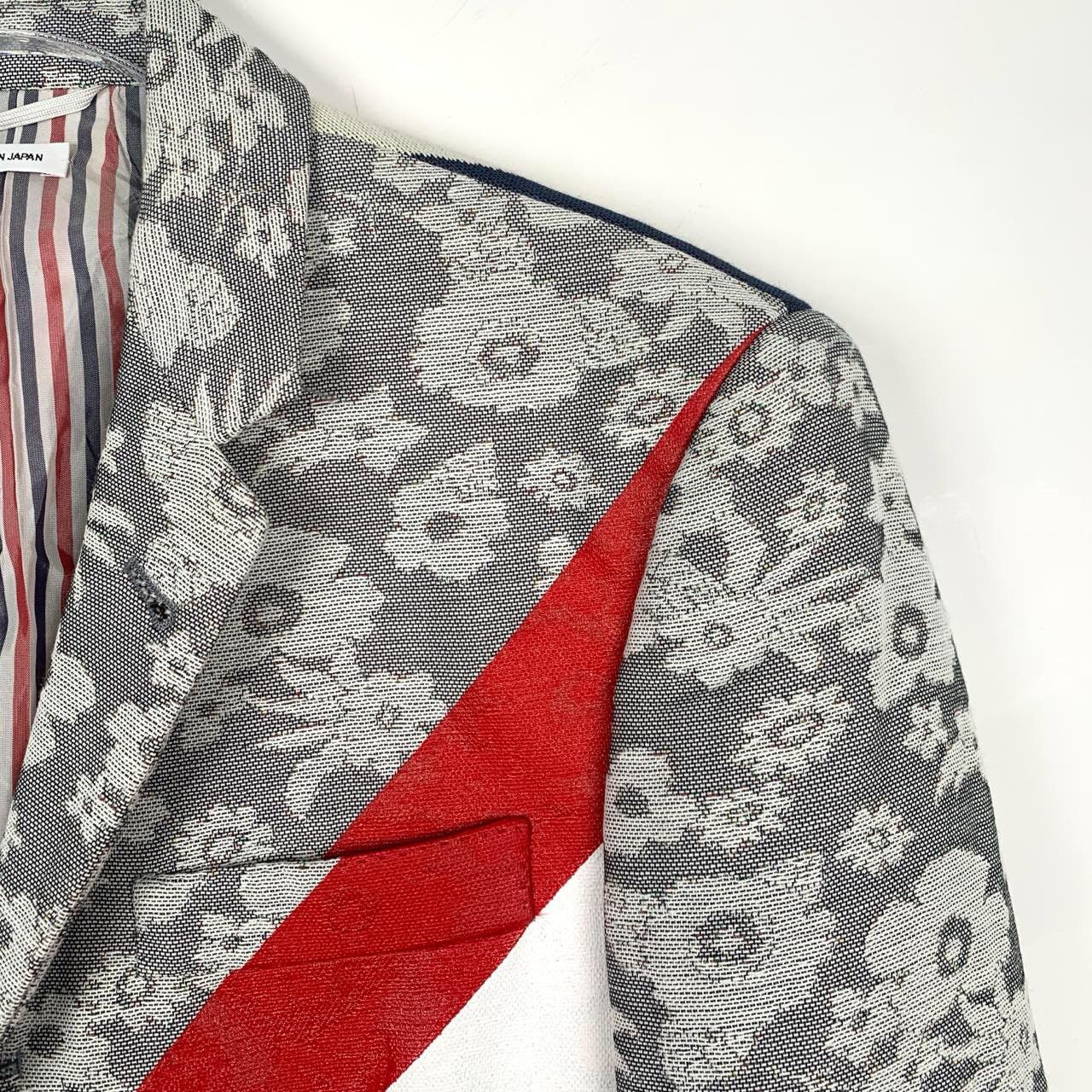 Thom Browne Thom Browne 3-Stripe Grey Floral Lapel Blazer Size US S / EU 44-46 / 1 - 3 Thumbnail