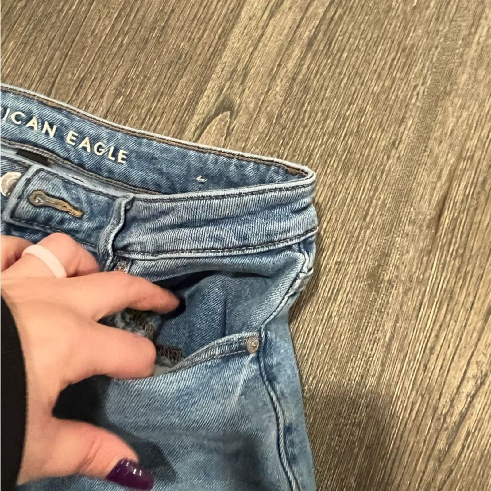 American Eagle Outfitters American Eagle Mom Jeans High Rise Stretch Whiskering Size 30" / US 8 / IT 44 - 5 Thumbnail