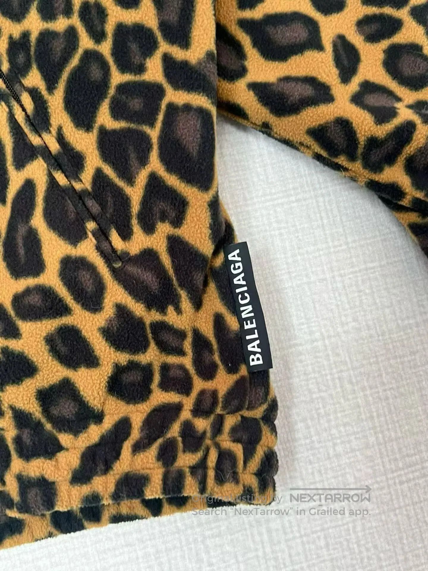 Balenciaga Balenciaga Leopard Print Fleece Jacket Size 36. Size XS / US 0-2 / IT 36-38 - 2 Thumbnail