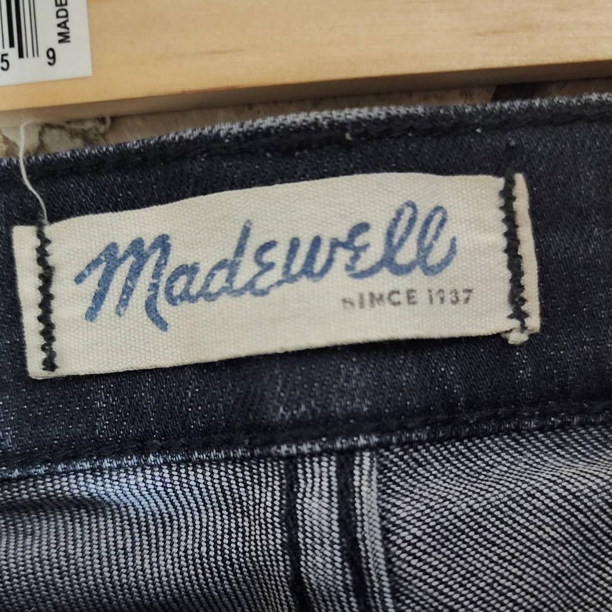 Madewell Madewell Distressed Knees High Riser Skinny Jeans Size 24 Size 24" / US 00 / IT 34 - 4 Thumbnail