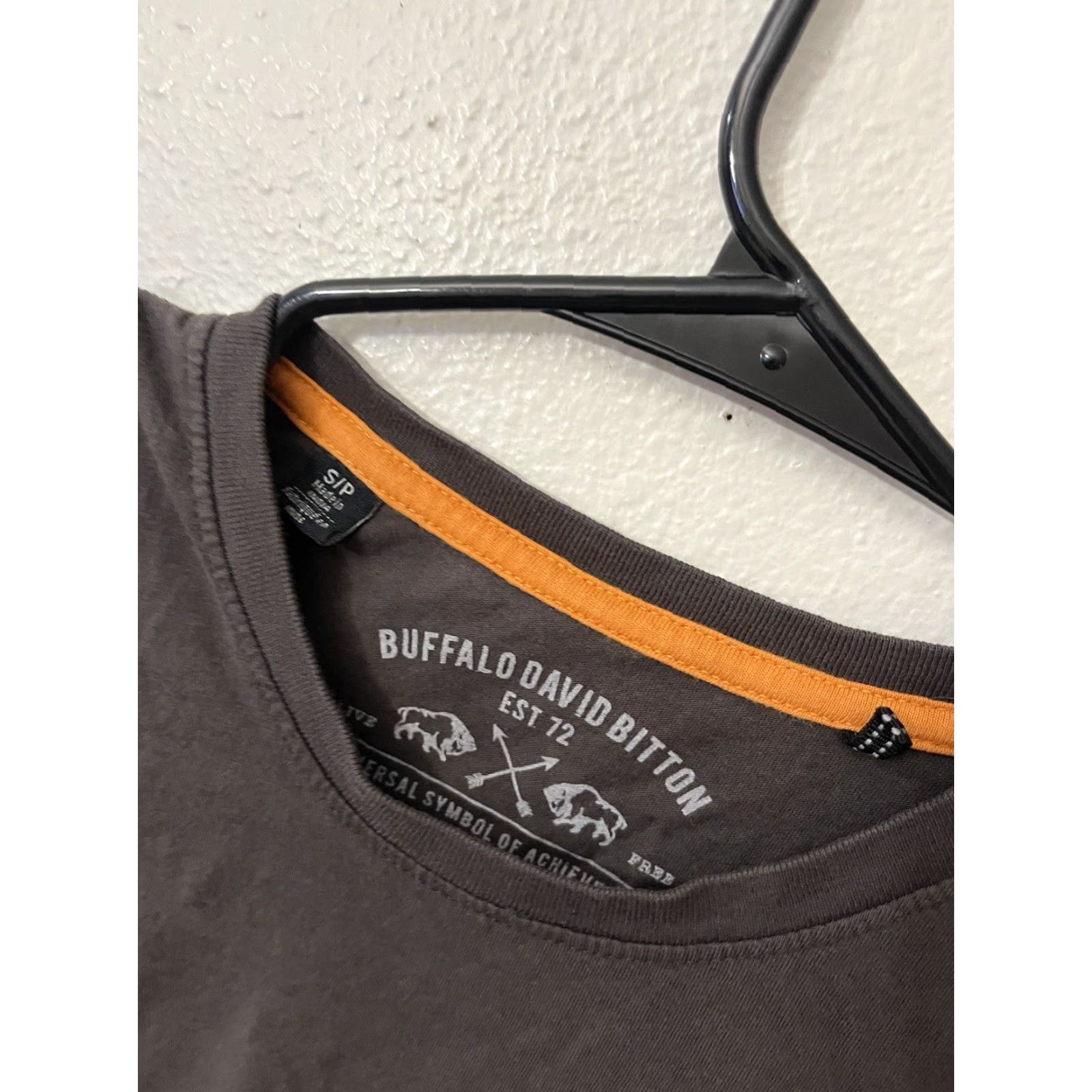 Buffalo David Bitton VINTAGE Buffalo David Bitton Graphic T Shirt Brown Short Sleeve Mens Size Small Size US S / EU 44-46 / 1 - 2 Thumbnail