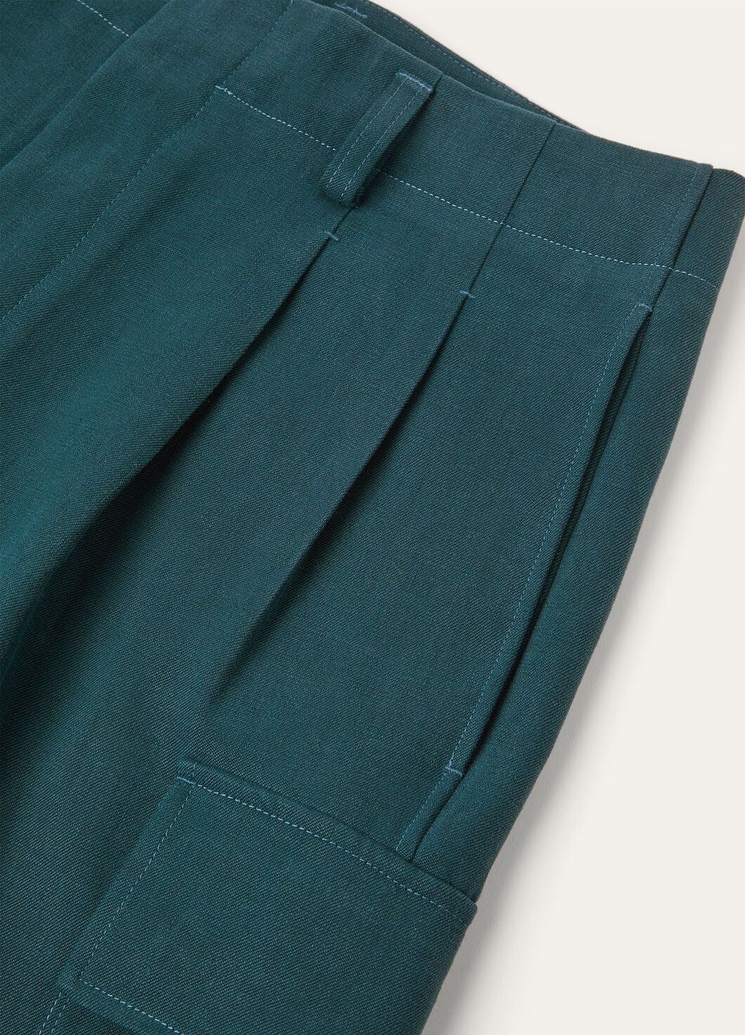Loro Piana o1w1db10725 FAO4981 Einar Bermuda Short in Green Size US 32 / EU 48 - 3 Thumbnail