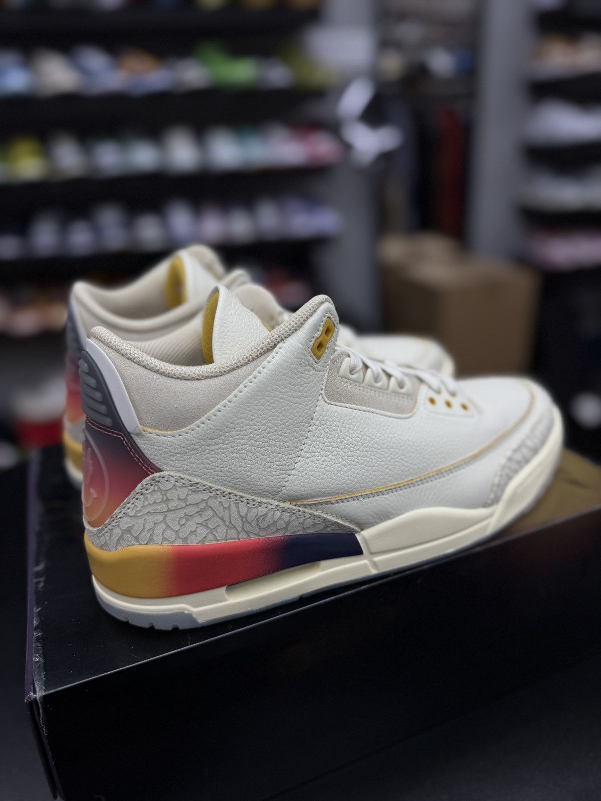 Jordan Brand Jordan 3 J Balvin Sunset (FN0344-901) Size 10 (NEW) Size US 10 / EU 43 - 2 Thumbnail