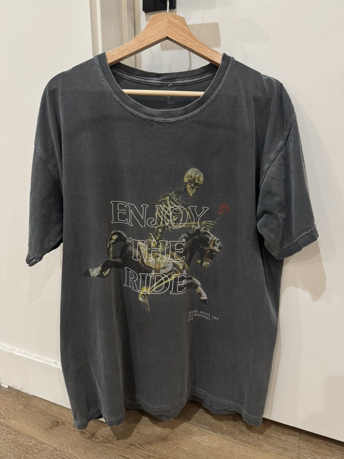 Travis Scott RARE Travis Scott Official 2018 Lollapalooza Merch Size US L / EU 52-54 / 3 - 1 Thumbnail