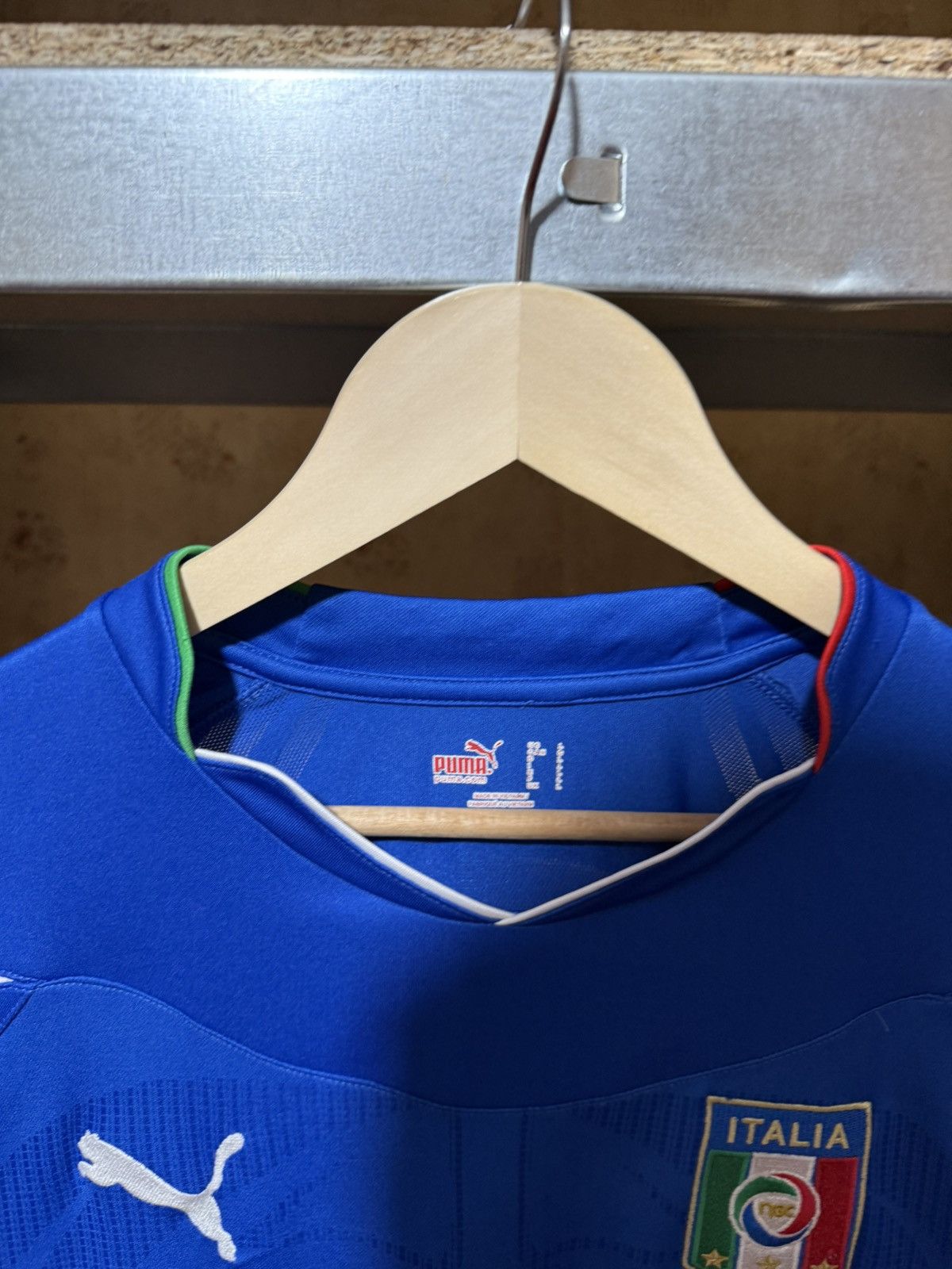 Puma × Vintage Vintage Puma Italy 2010 Home Football Soccer Jersey Size US M / EU 48-50 / 2 - 5 Thumbnail