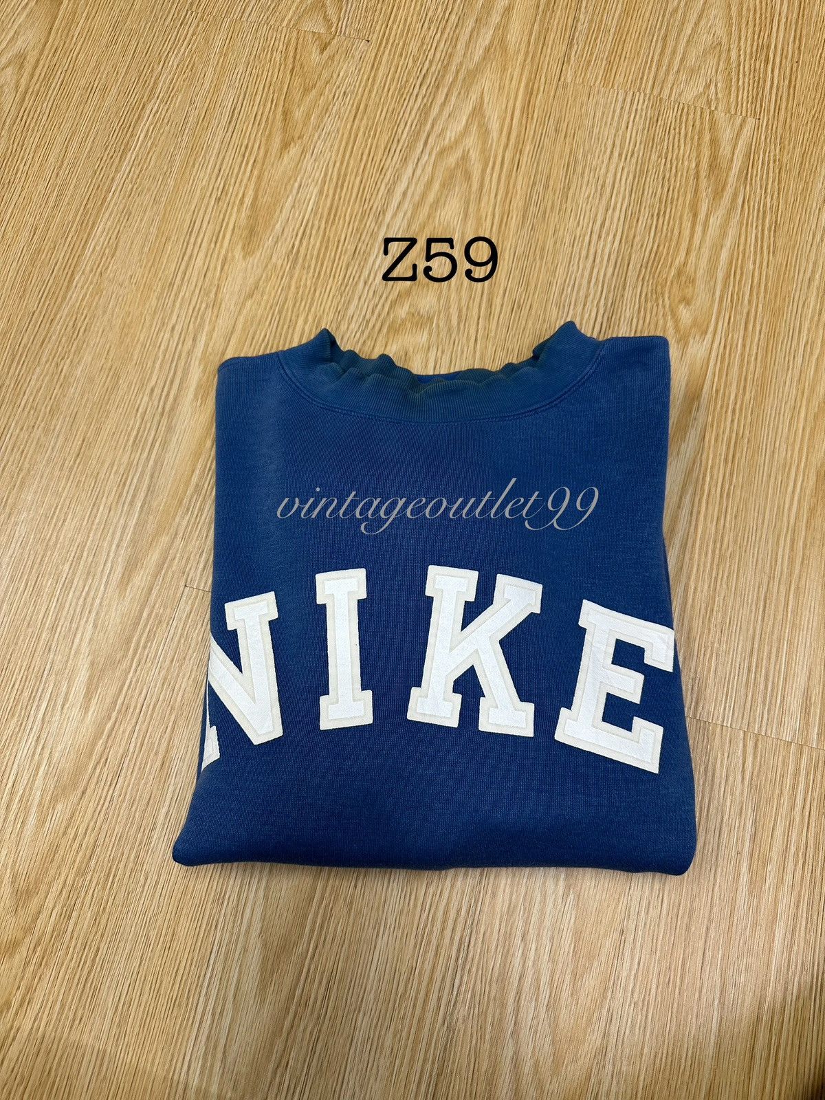 Nike Rare Nike Spellout Crewneck Faded Vintage Z59 Size US M / EU 48-50 / 2 - 12 Thumbnail