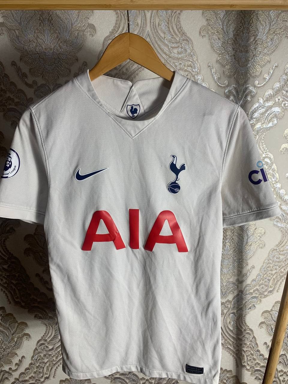 Nike VINTAGE NIKE FC TOTTENHAM HOTSPUR ENGLAND SOCCER JERSEY Y2K Size US S / EU 44-46 / 1 - 3 Thumbnail