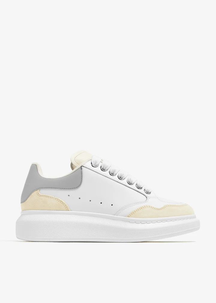 Alexander McQueen o1w1db10925 Oversized Sneaker in White Size US 5 / IT 35 - 1 Thumbnail