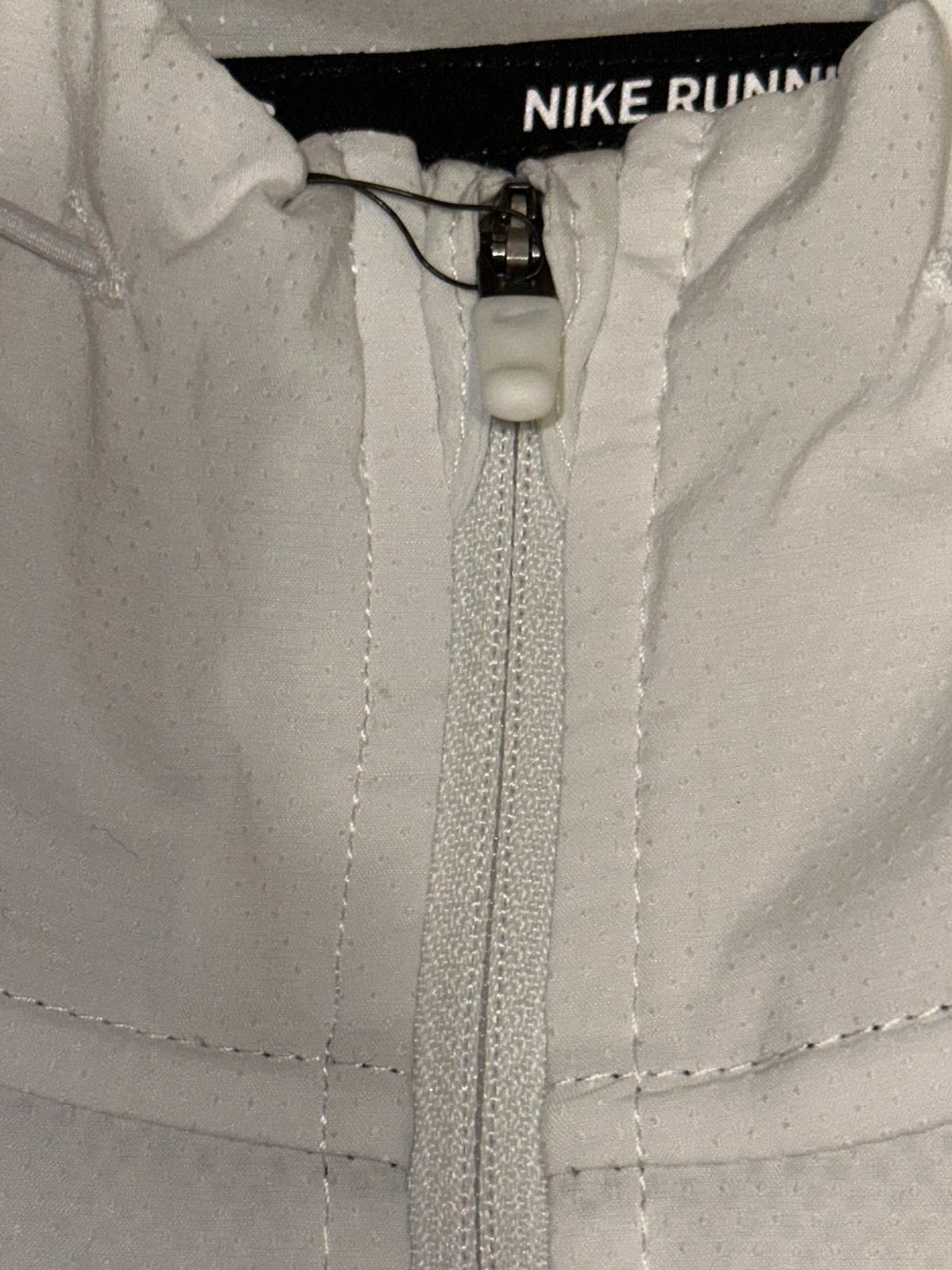 Nike Nike Impossibly Light 'Kipchoge' Men's Repel Windrunner Running Jacket Size US L / EU 52-54 / 3 - 5 Thumbnail