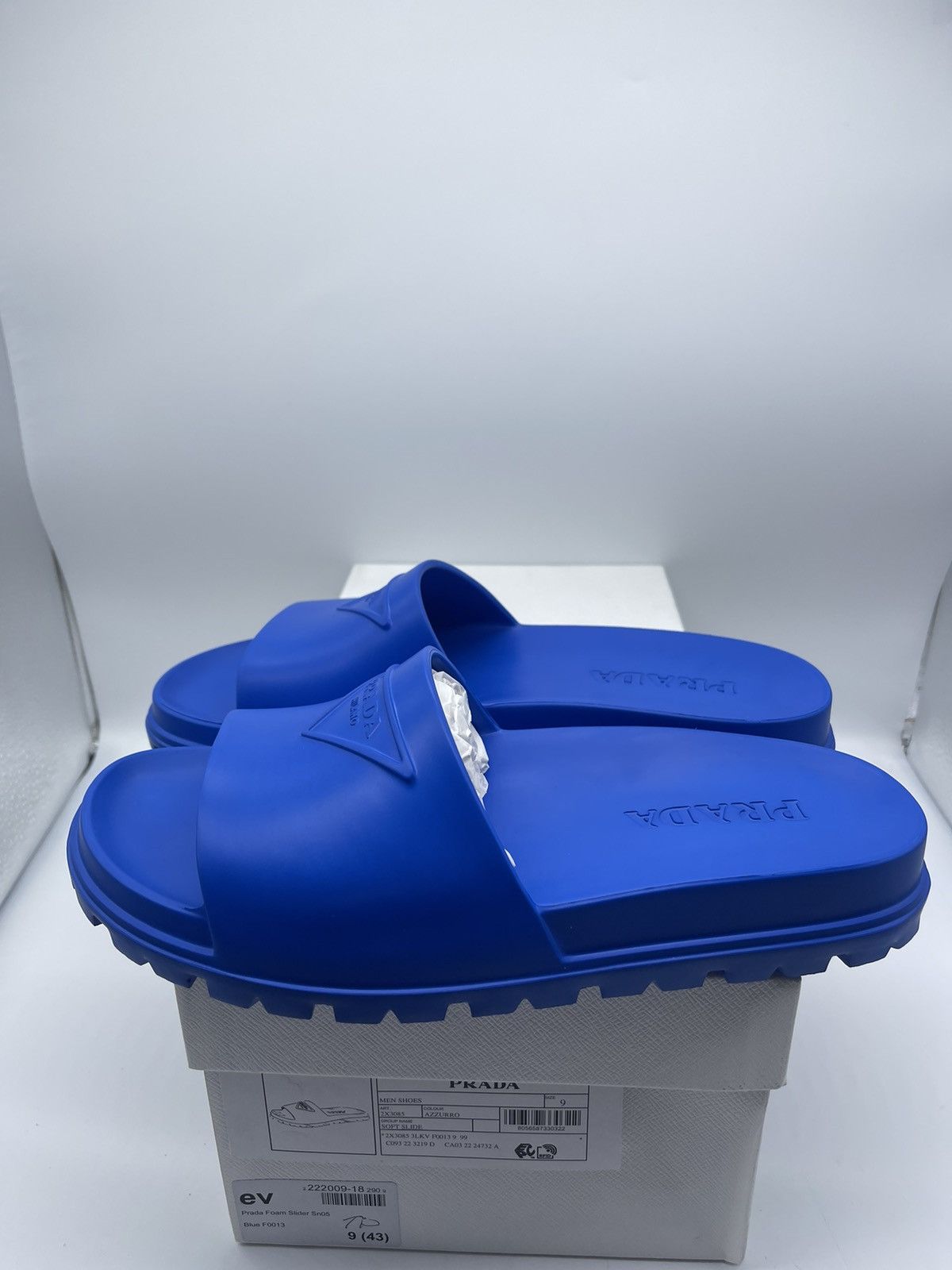 Prada Prada rubber sliders Size US 9 / EU 42 - 4 Thumbnail
