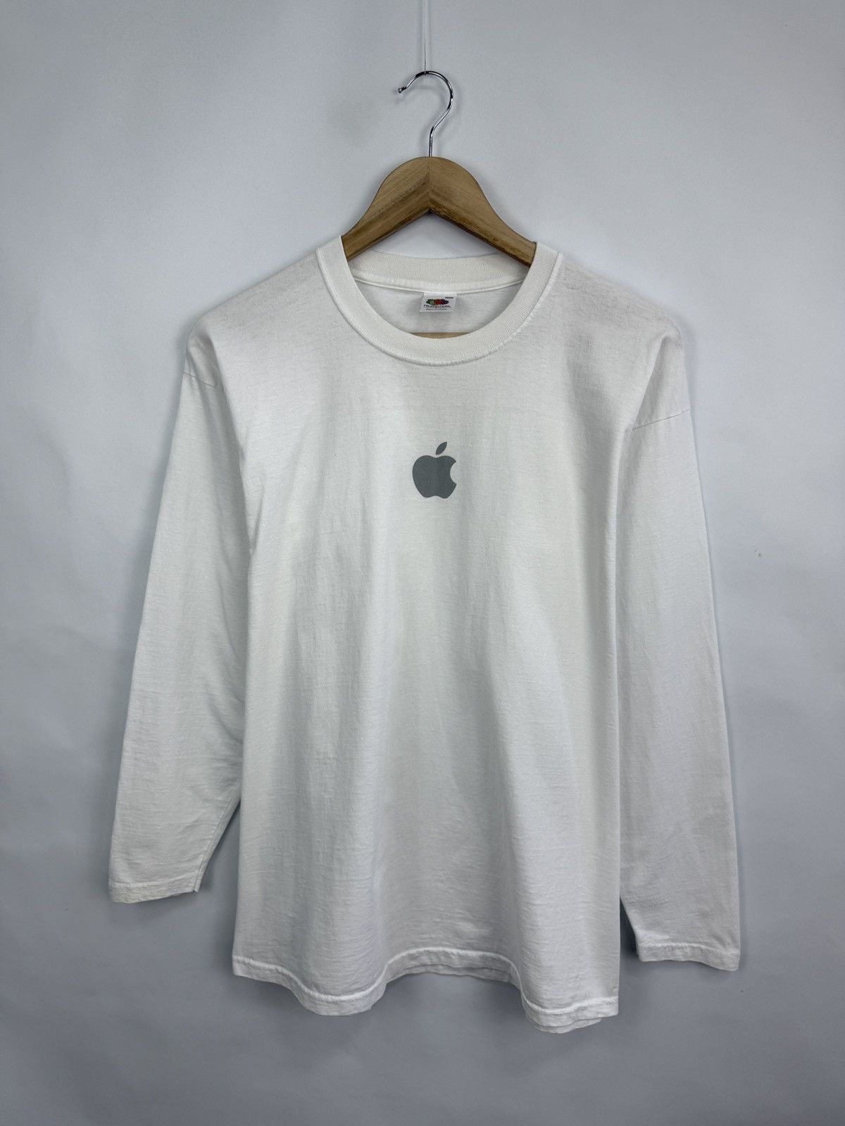 Apple 🇺🇸 Vintage Y2K iPhone Apple Give Goose Bumps Long Sleeve Size US M / EU 48-50 / 2 - 3 Thumbnail
