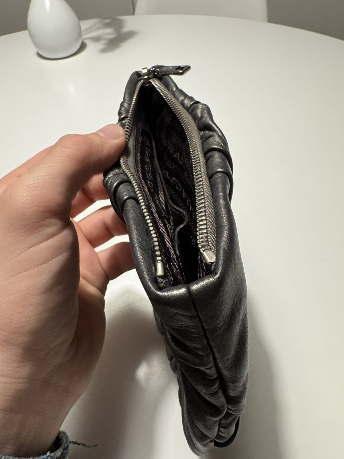Prada Prada Nappa Gaufre Zip Clutch Black Made in Italy Size ONE SIZE - 4 Thumbnail