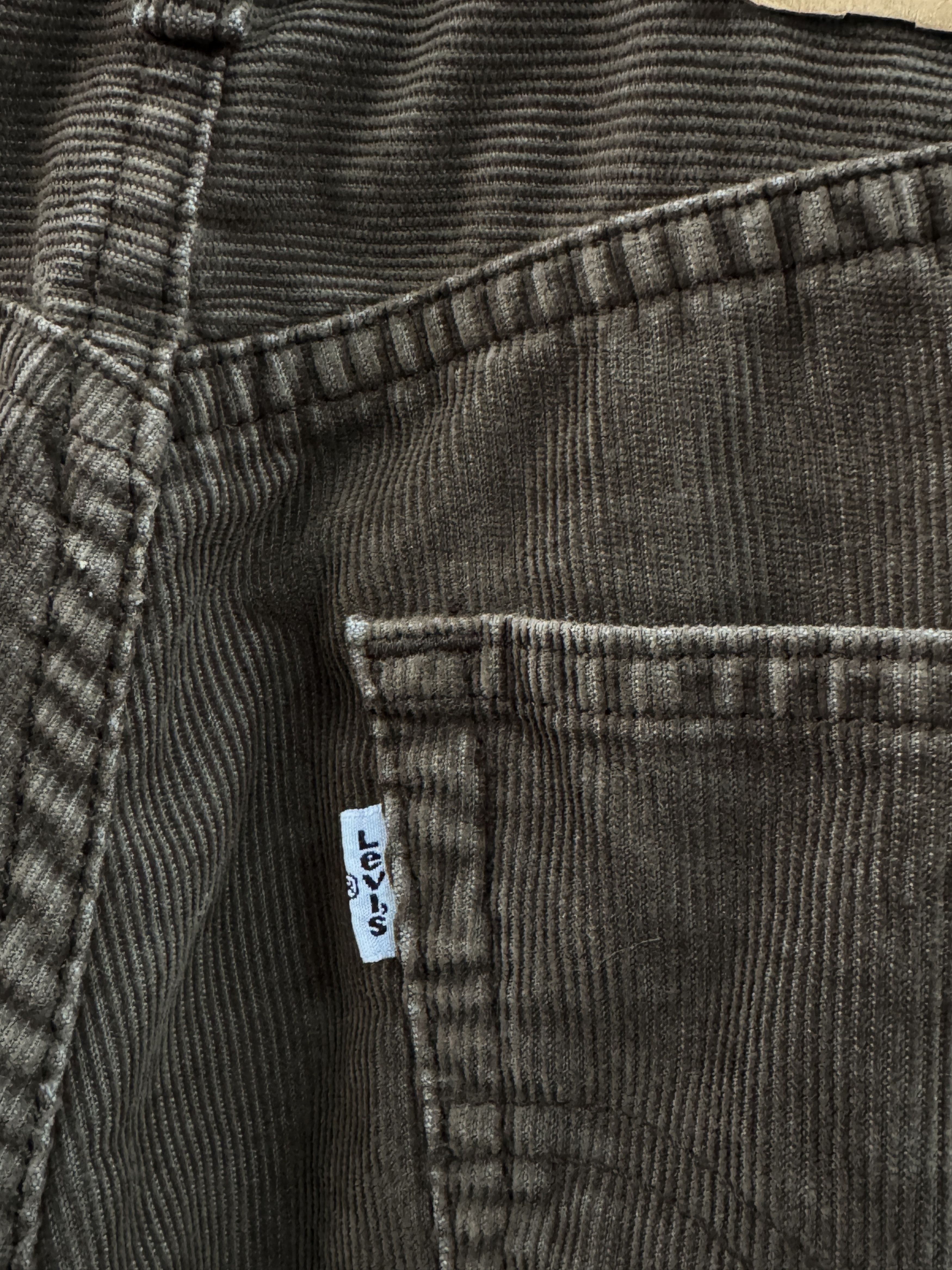 Levi's Levis 401 Vintage Velvet Corduroy Pant W30 L32 Size US 30 / EU 46 - 5 Thumbnail