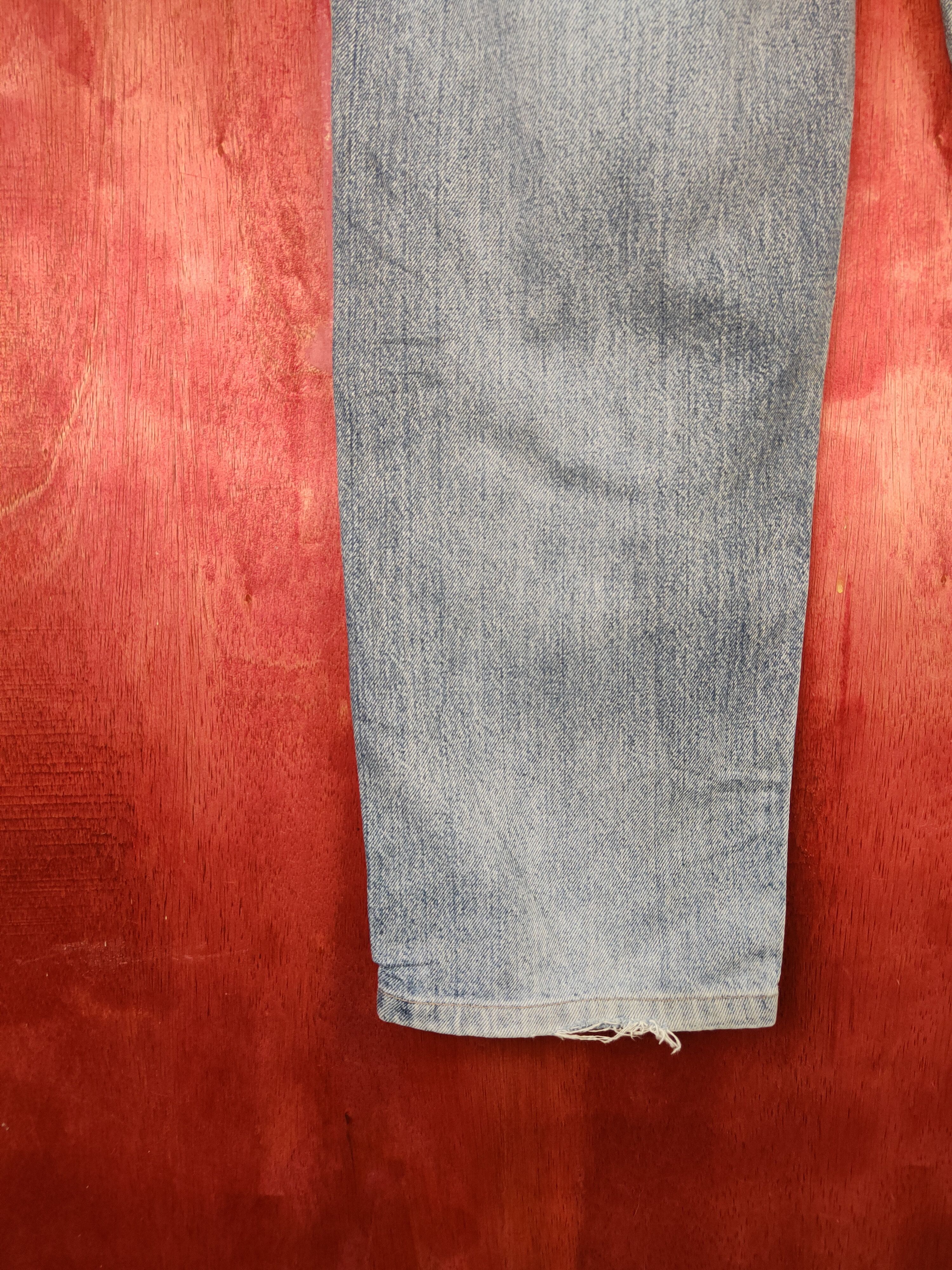 Japanese Brand Uniqlo Blue Faded Distressed Ripped denim Jeans #S679 Size US 32 / EU 48 - 9 Thumbnail