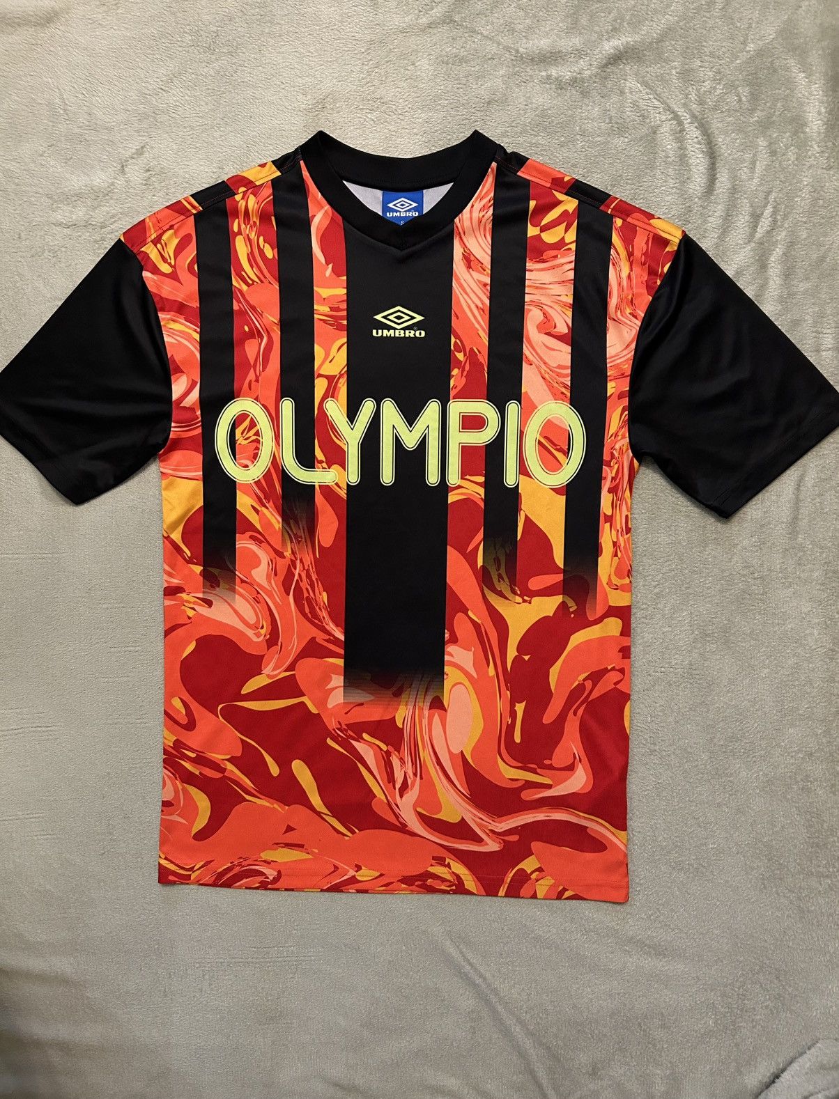 Umbro UMBRO Olympio Blokecore Soccer Football Jersey Retro Y2K Size US S / EU 44-46 / 1 - 1 Thumbnail