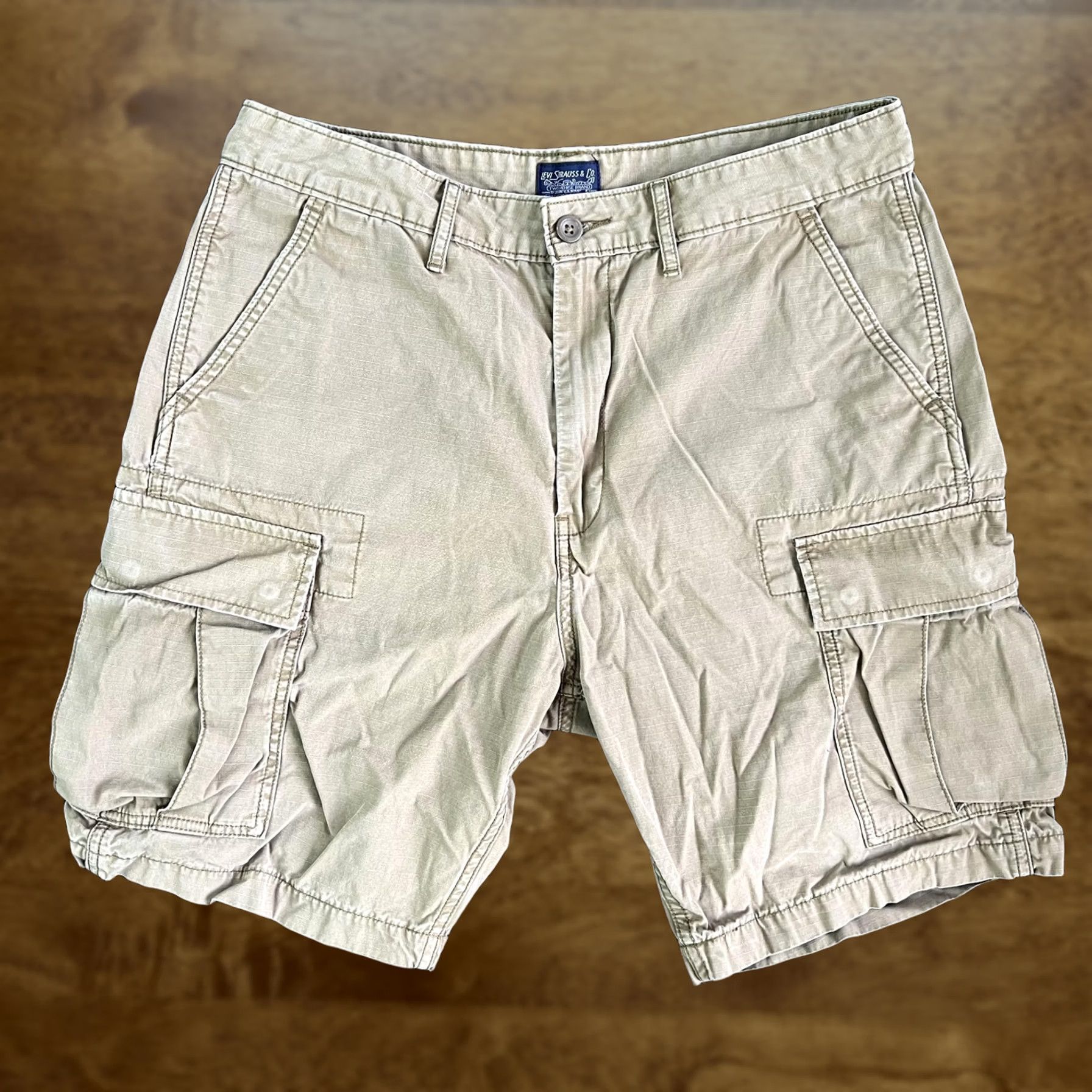 Levi's Y2K Mens Levi's Cargo Shorts 38 Beige Ripstop Casual Outdoor Utility Summer Size US 38 / EU 54 - 1 Thumbnail